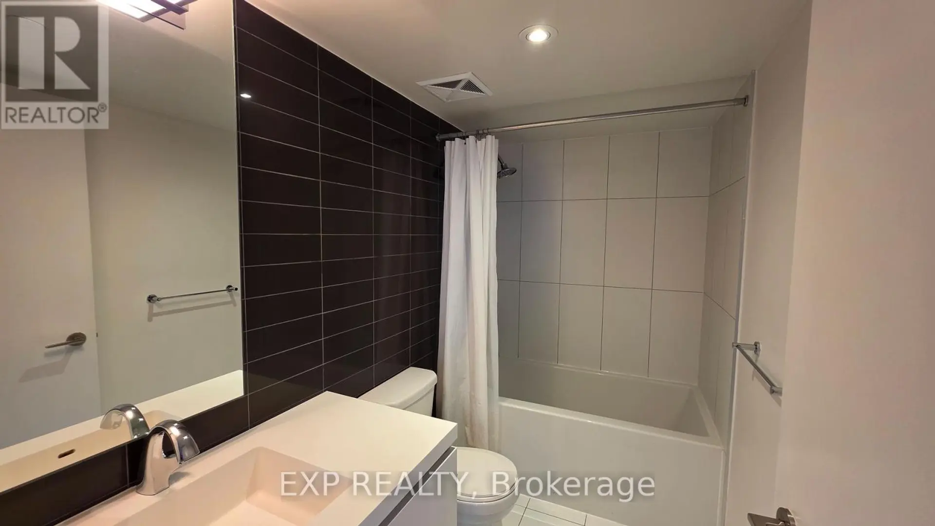 #2206 85 QUEENS WHARF ROAD - Image 9