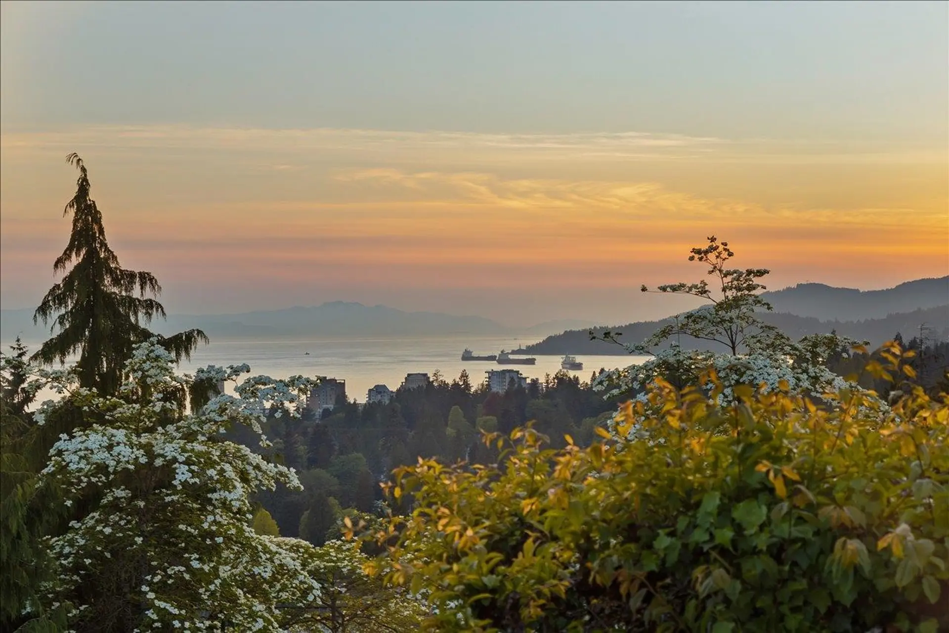 Property at 982 Braeside Street, West Vancouver, BC