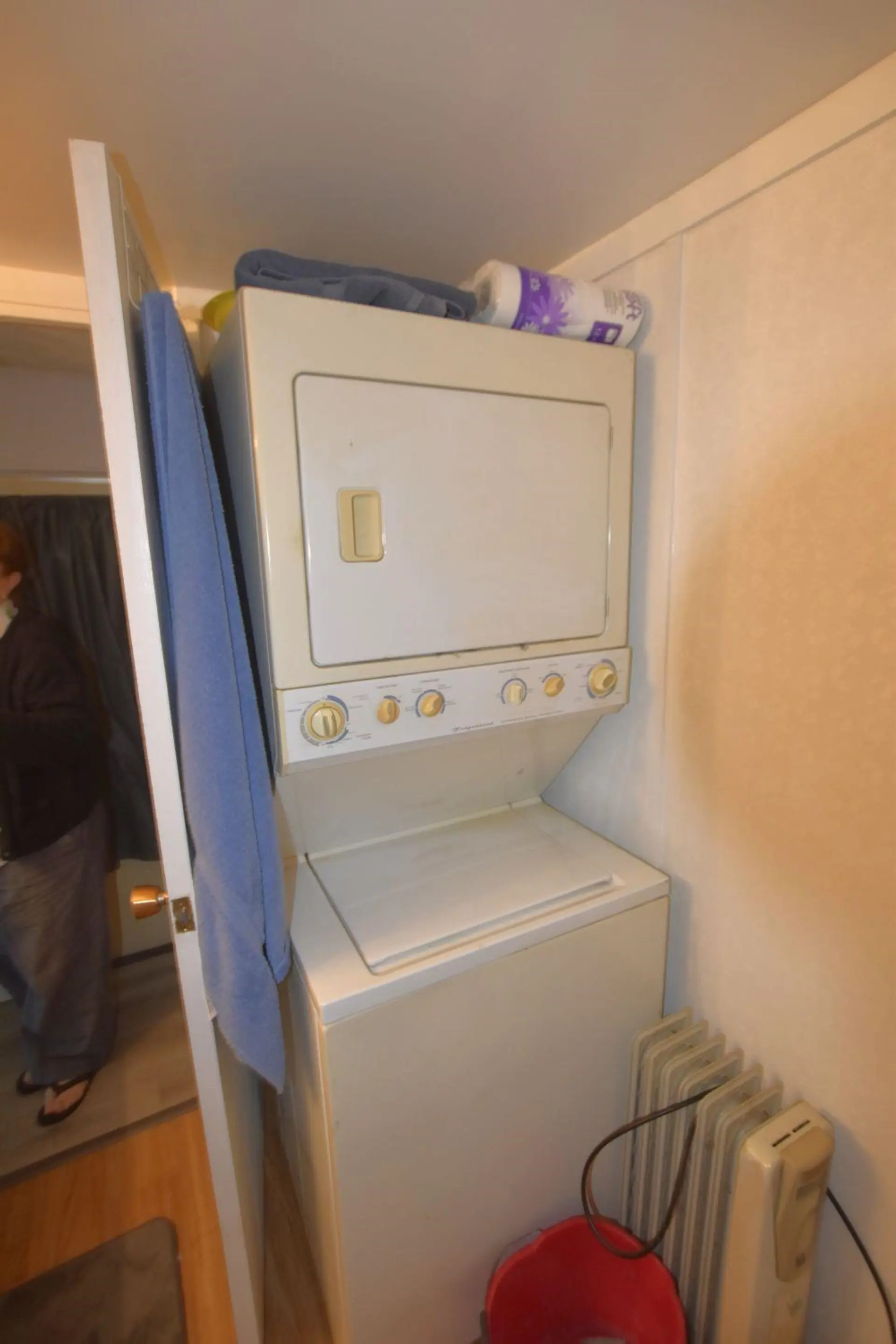 #29 6571 King George Boulevard - Image 12