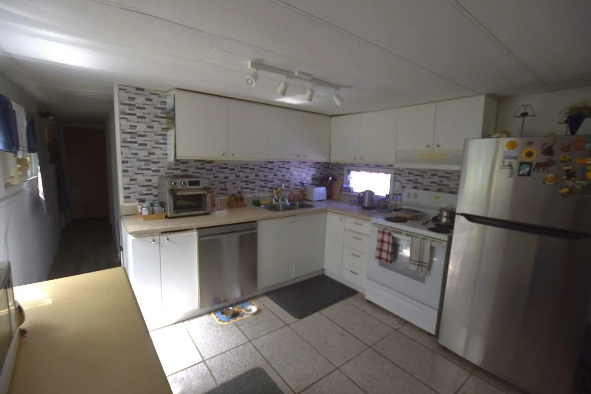 #29 6571 King George Boulevard - Image 8