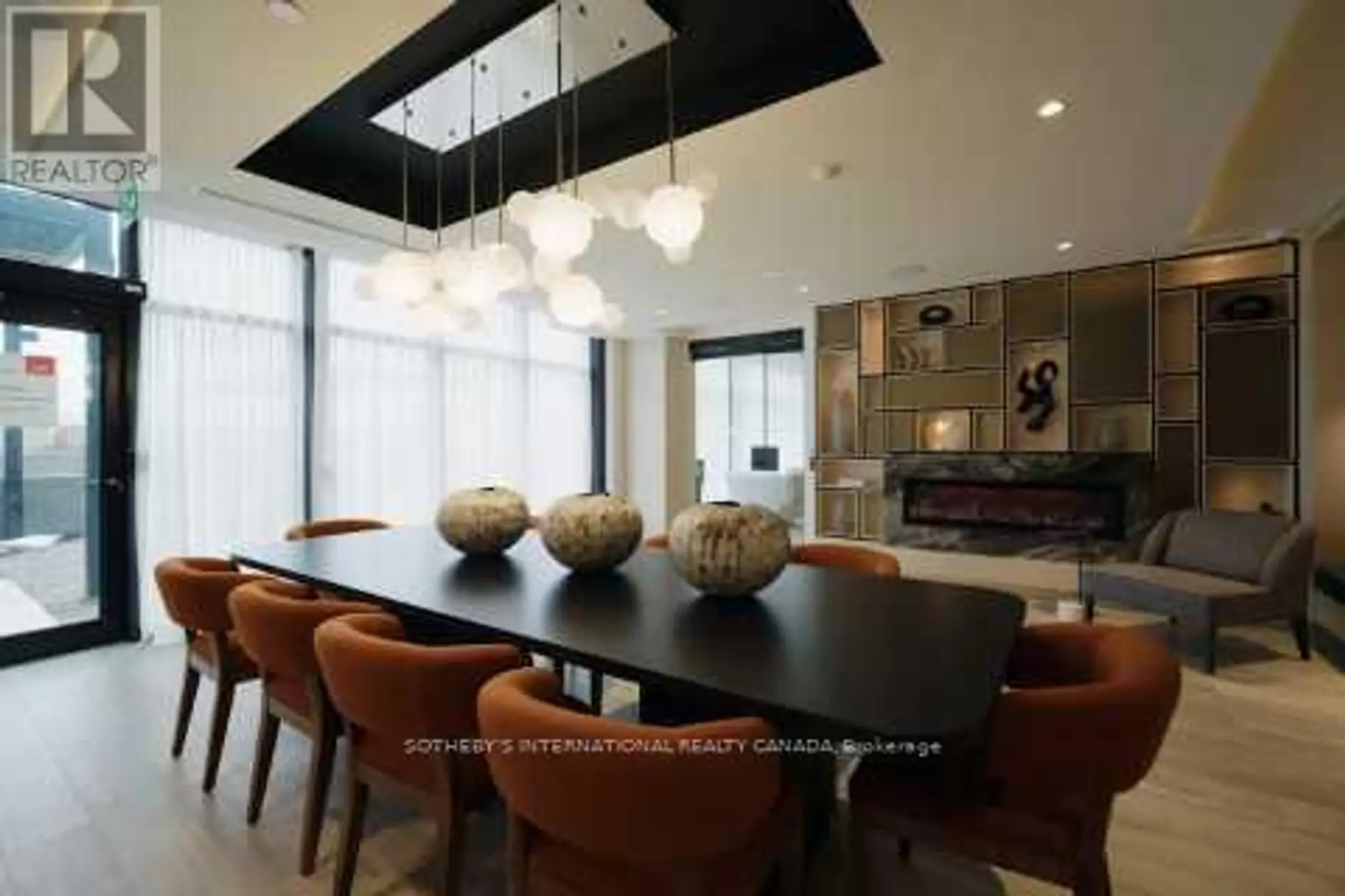 #834 858 DUPONT STREET - Image 8