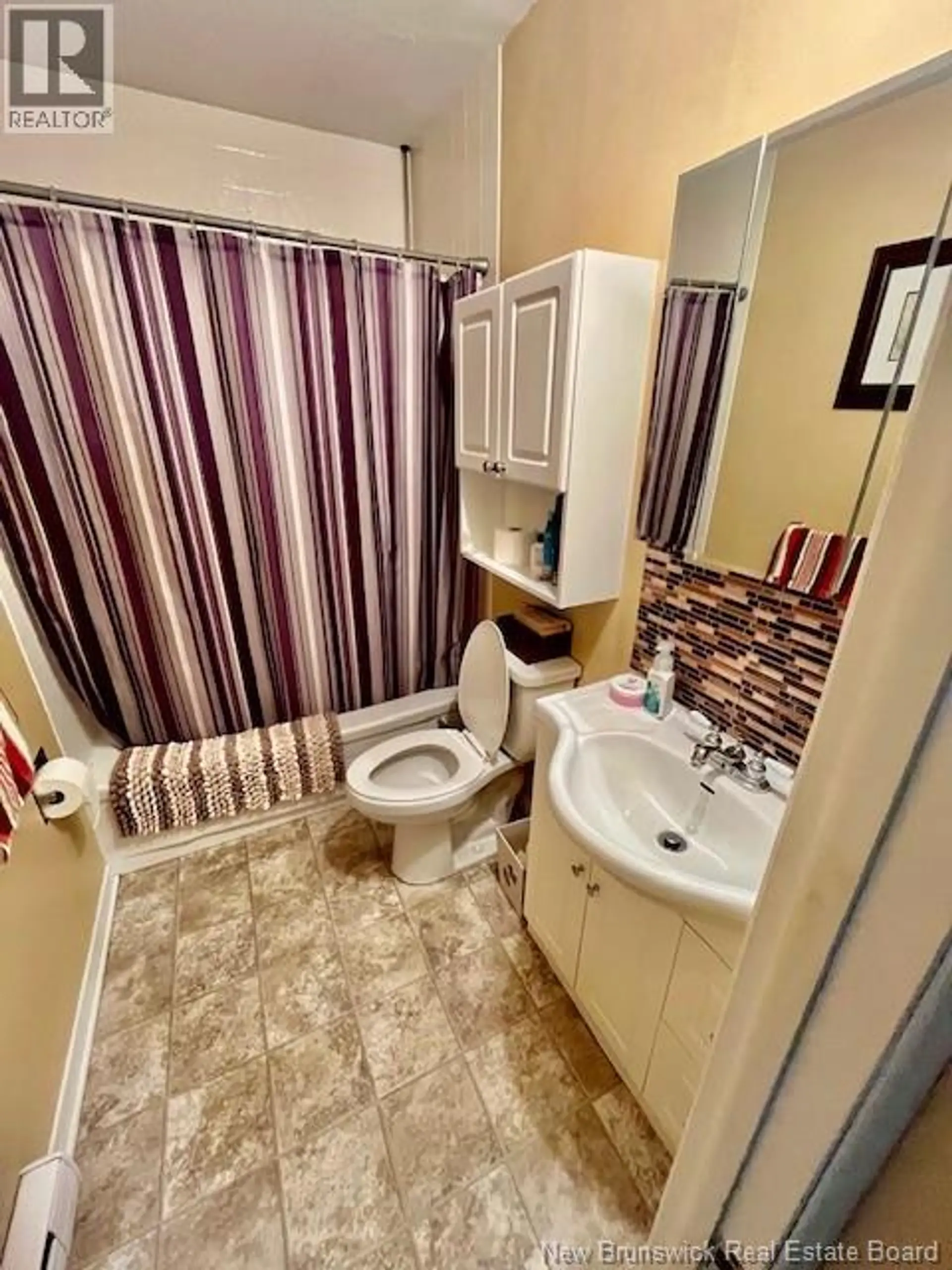 1120 Des Pionniers Avenue - Image 8