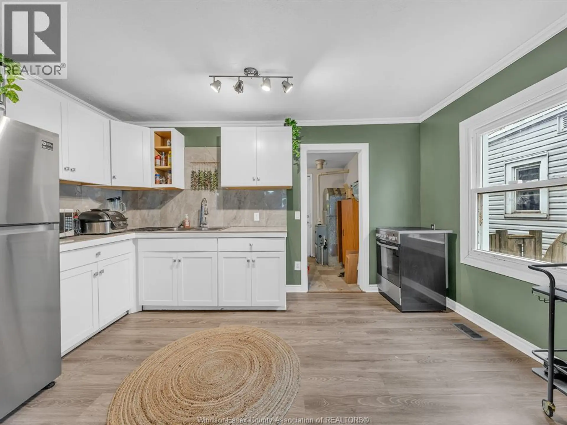 3422 BARRYMORE - Image 9