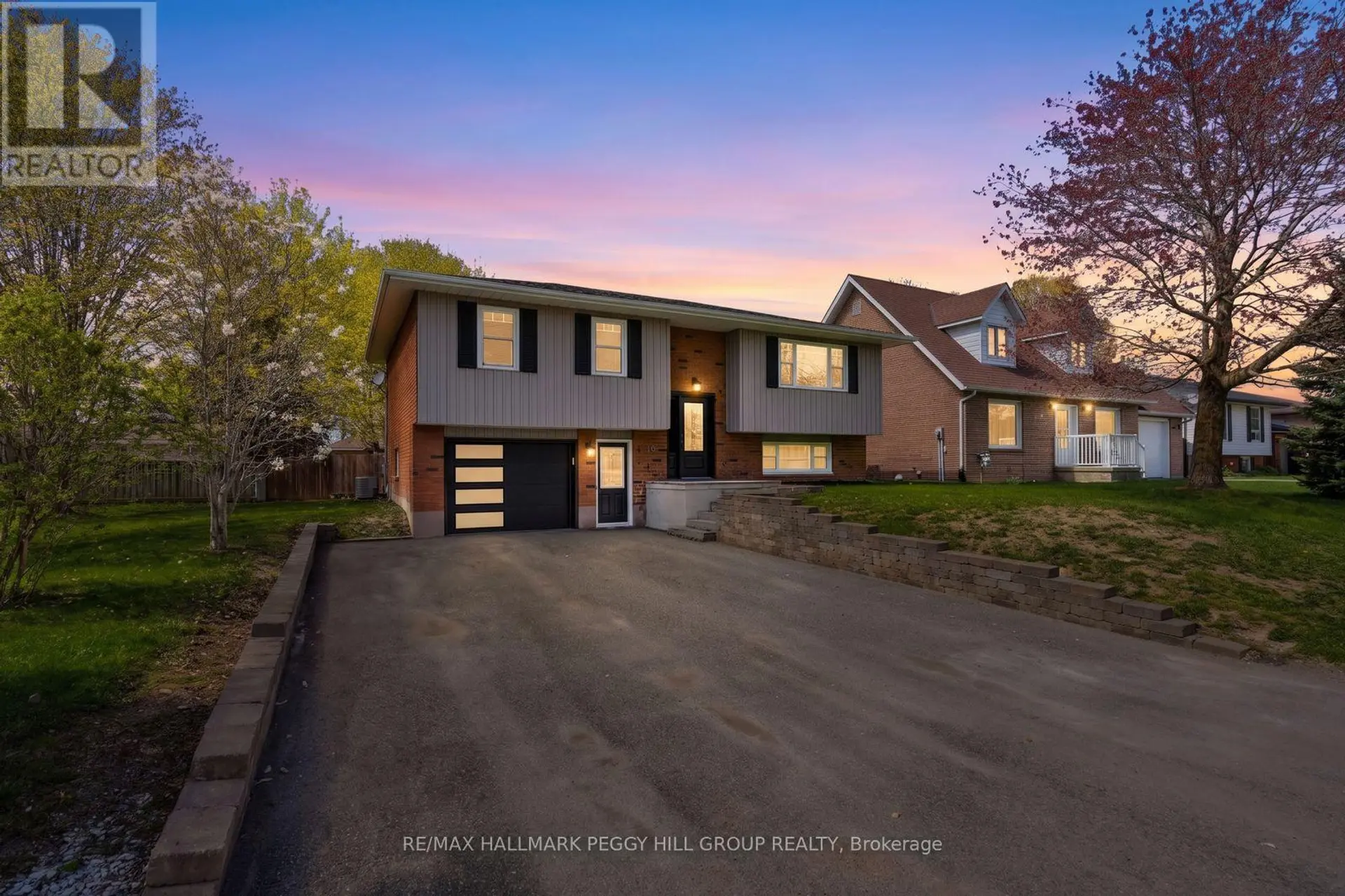 16 GLENVIEW AVENUE - Image 1