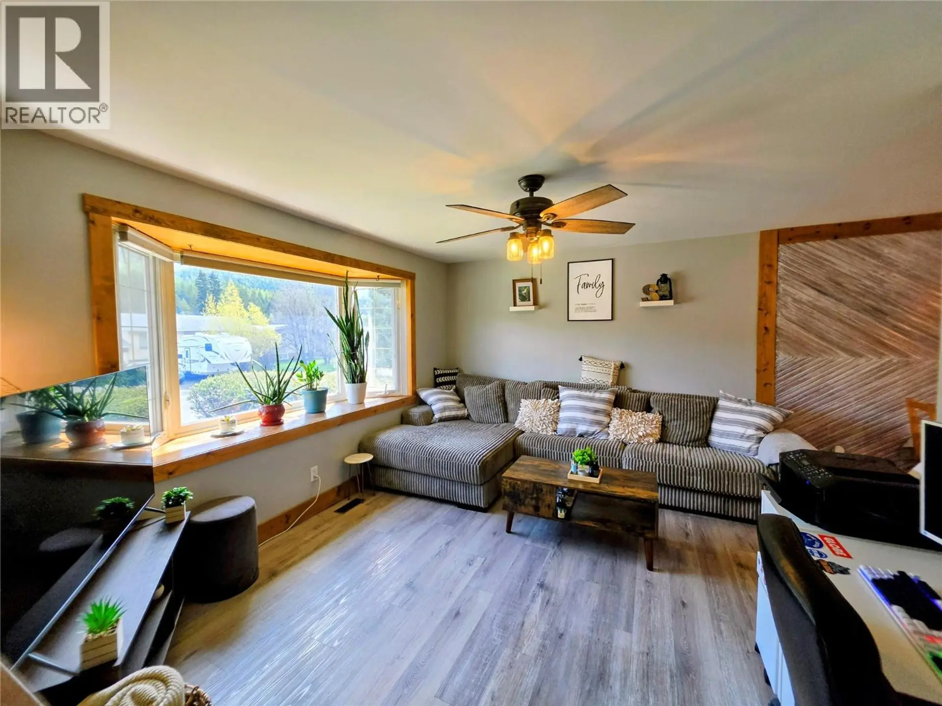 457 Mountain Ash Crescent - Image 5