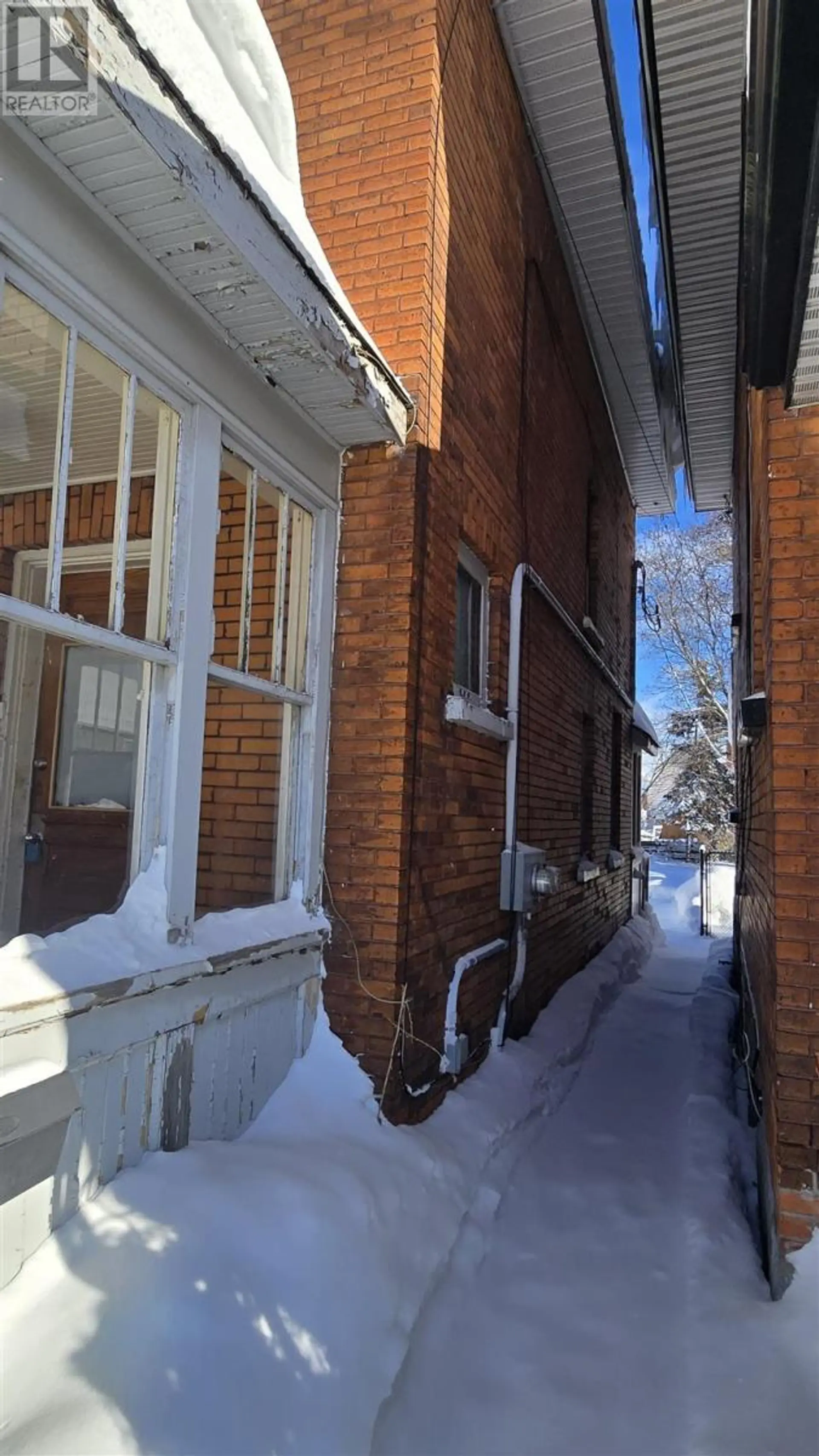 246 St. James ST - Image 4