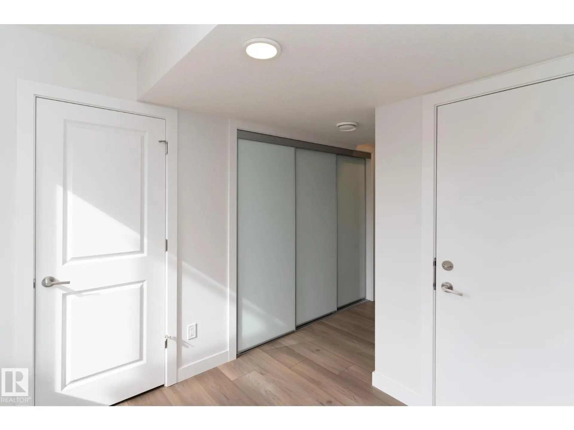 7135 MAY CR NW - Image 8