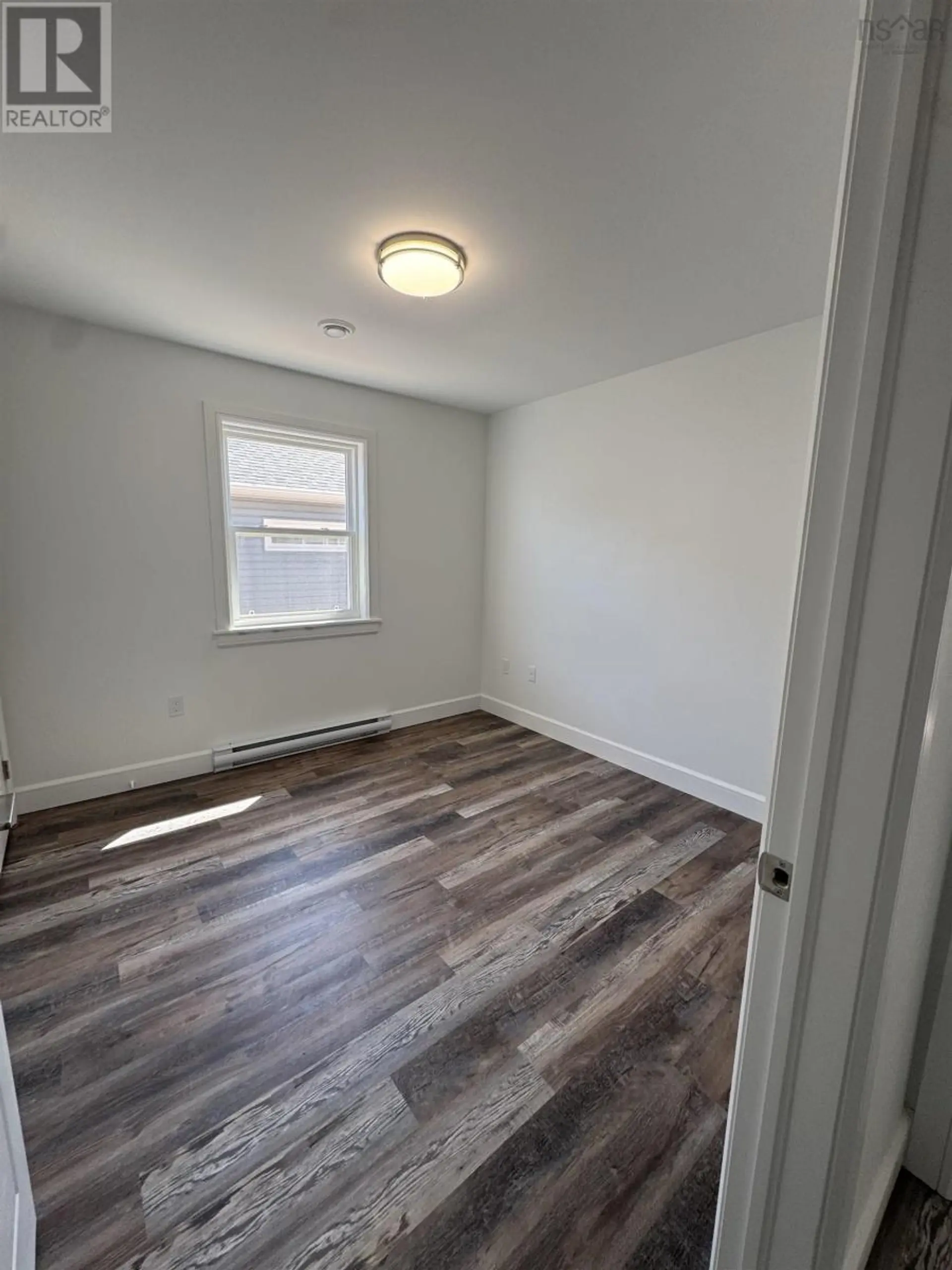 29 Community Way - Image 15