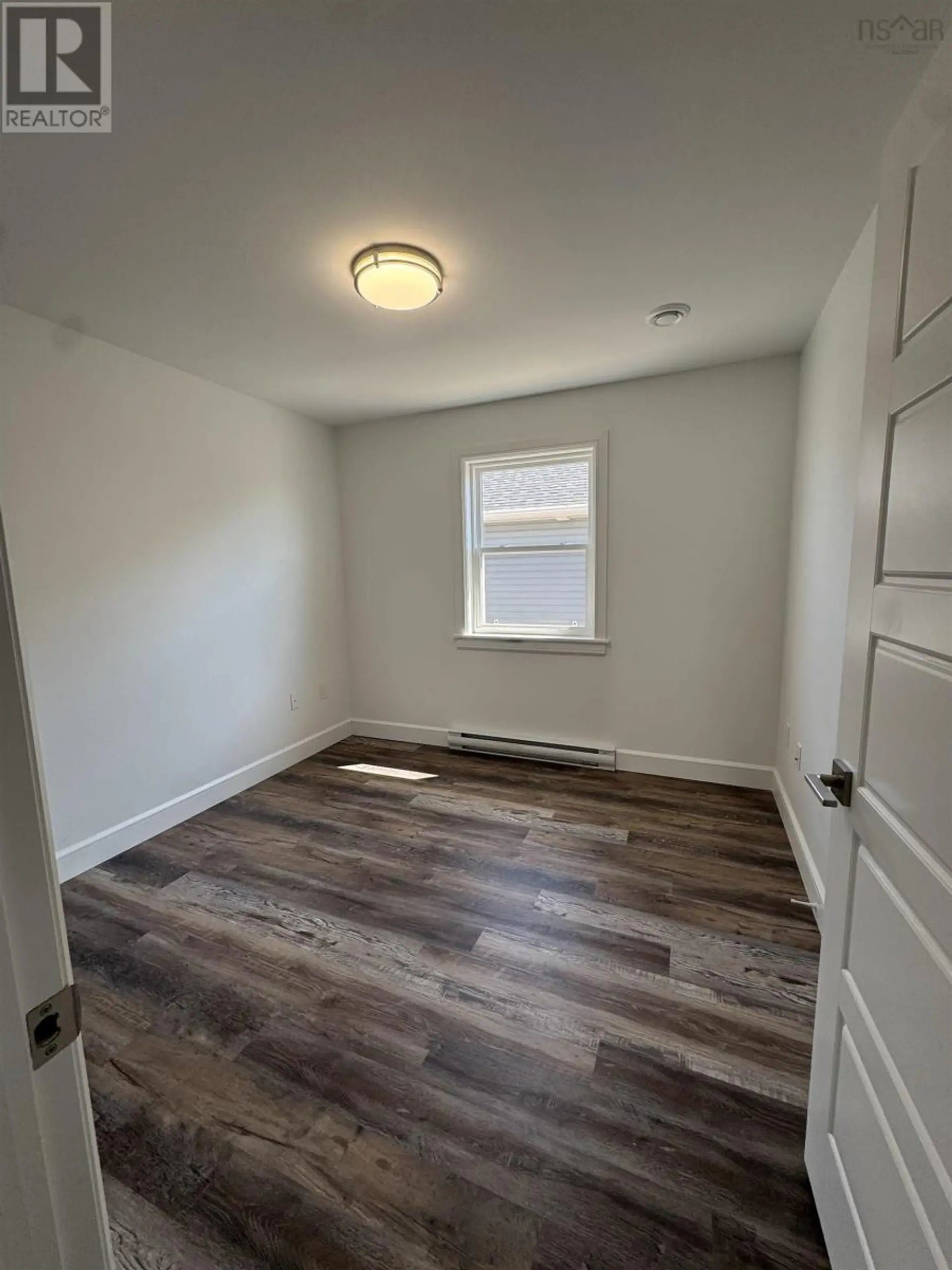 29 Community Way - Image 16