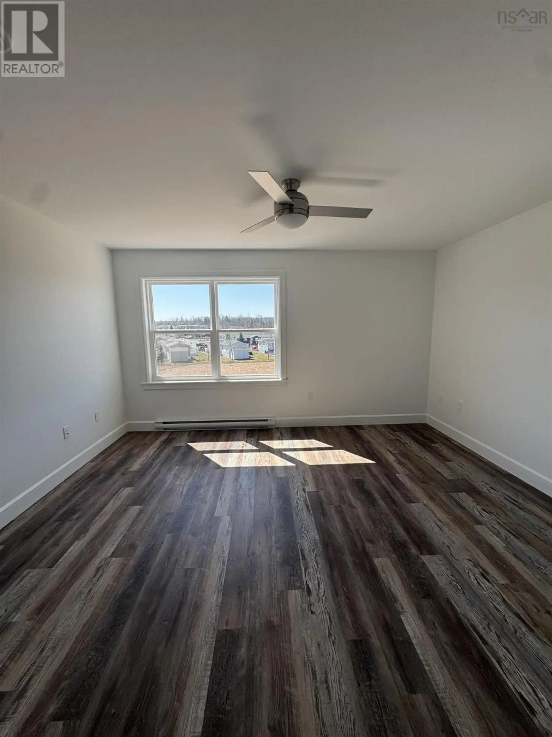 29 Community Way - Image 8