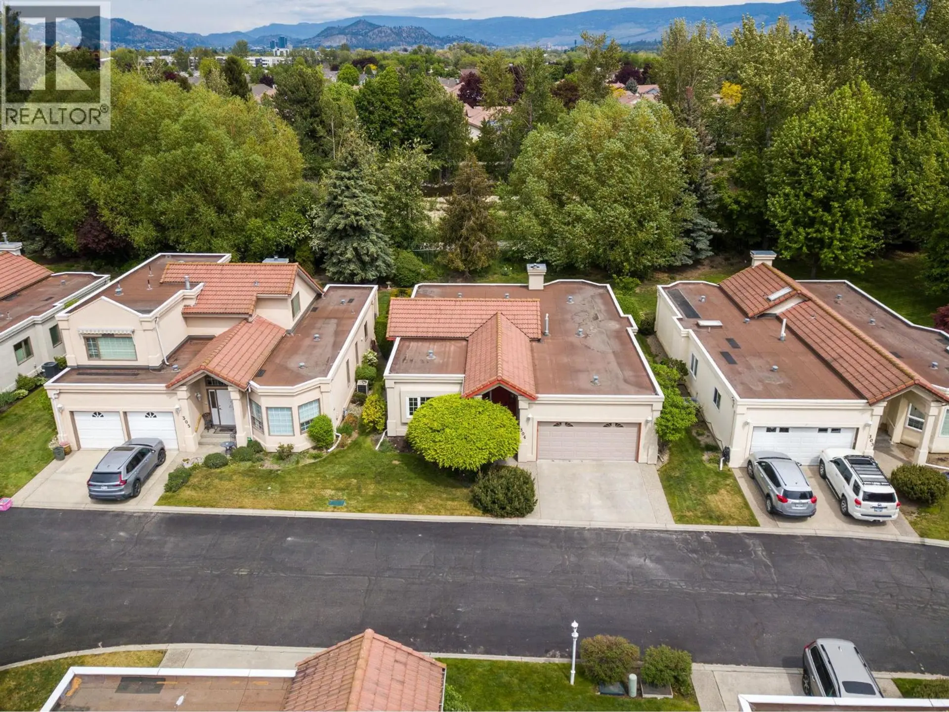 Property at #304 650 Lexington Drive, Kelowna, BC