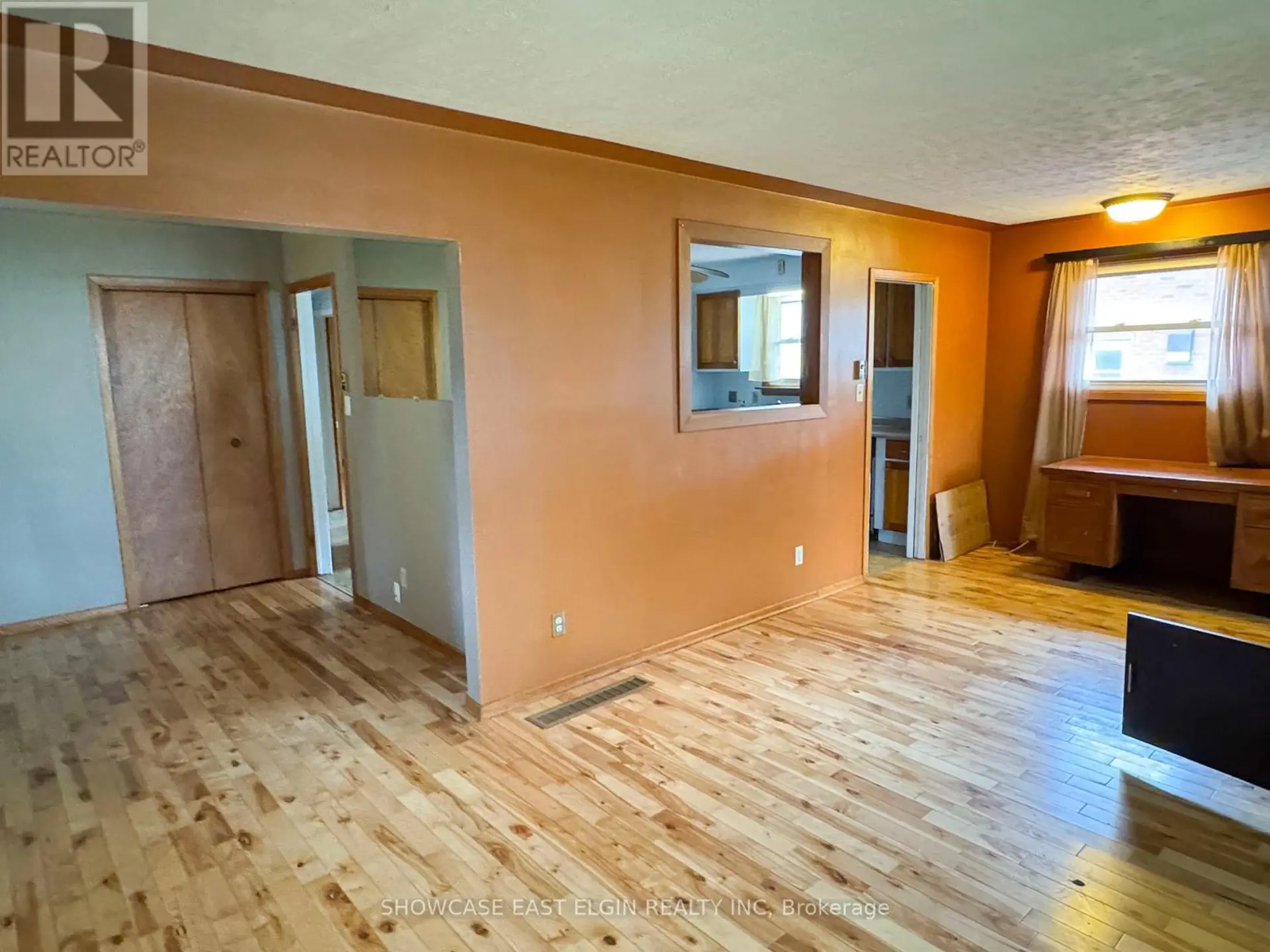 21 CLARENCE STREET - Image 7