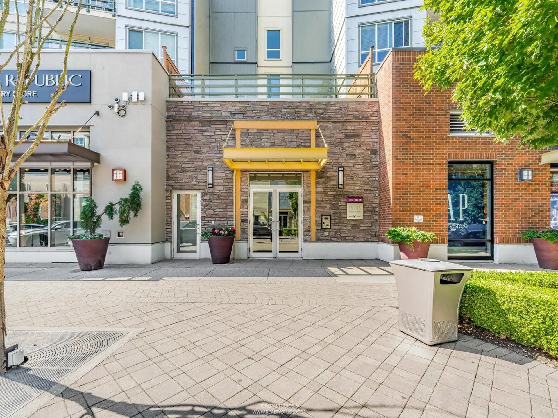 Property at #414 15735 Croydon Drive, Surrey, BC