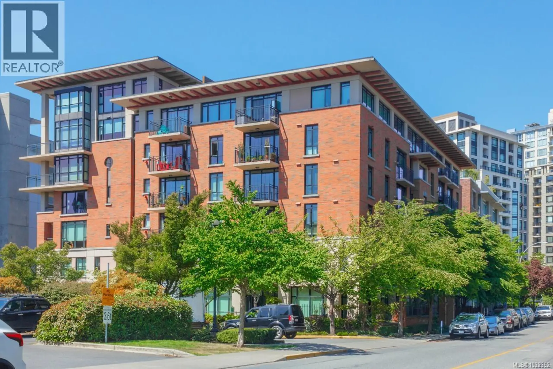 Property at #205 827 Fairfield Rd, Victoria, BC