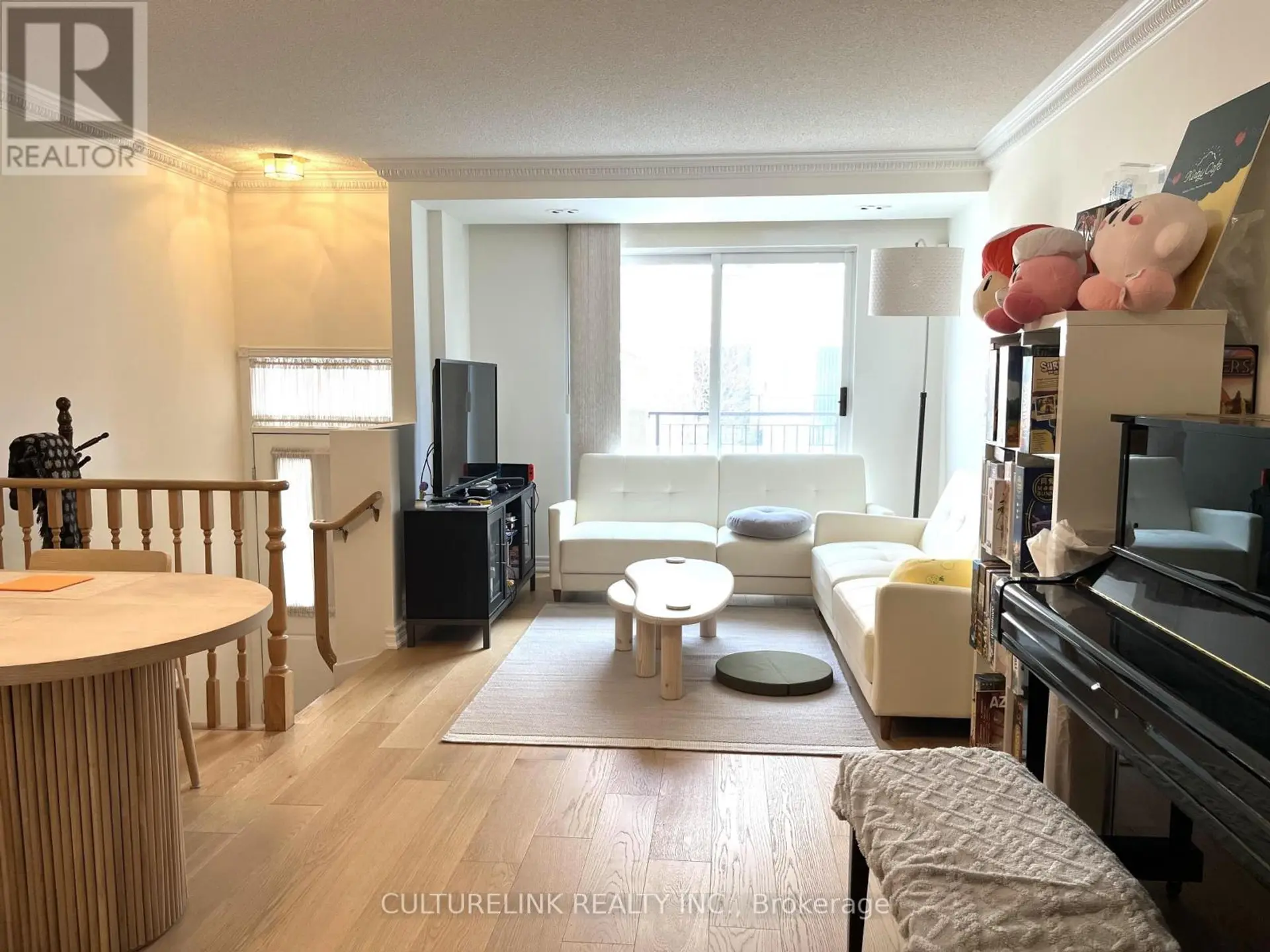 #1502 28 SOMMERSET WAY - Image 5