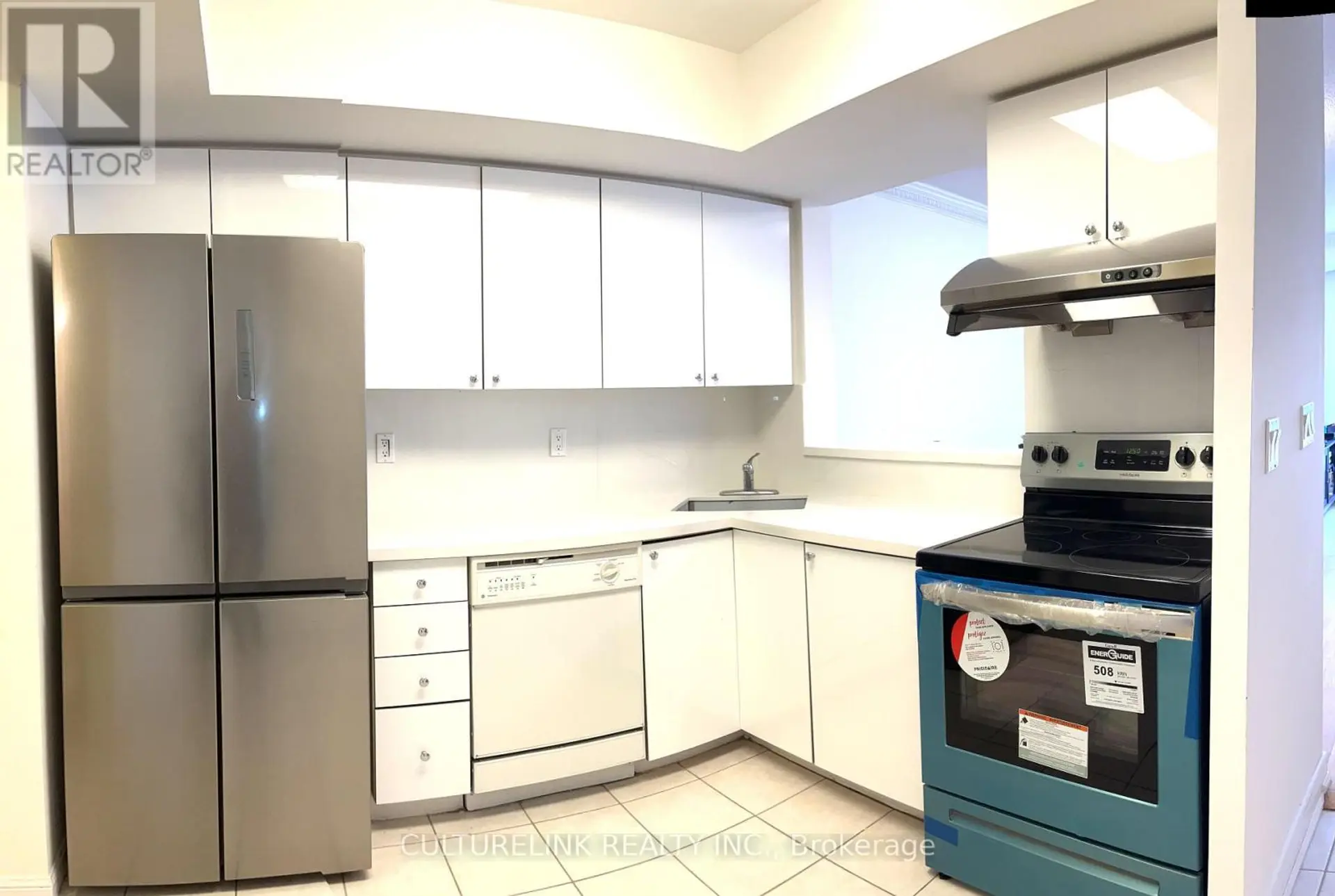 #1502 28 SOMMERSET WAY - Image 6