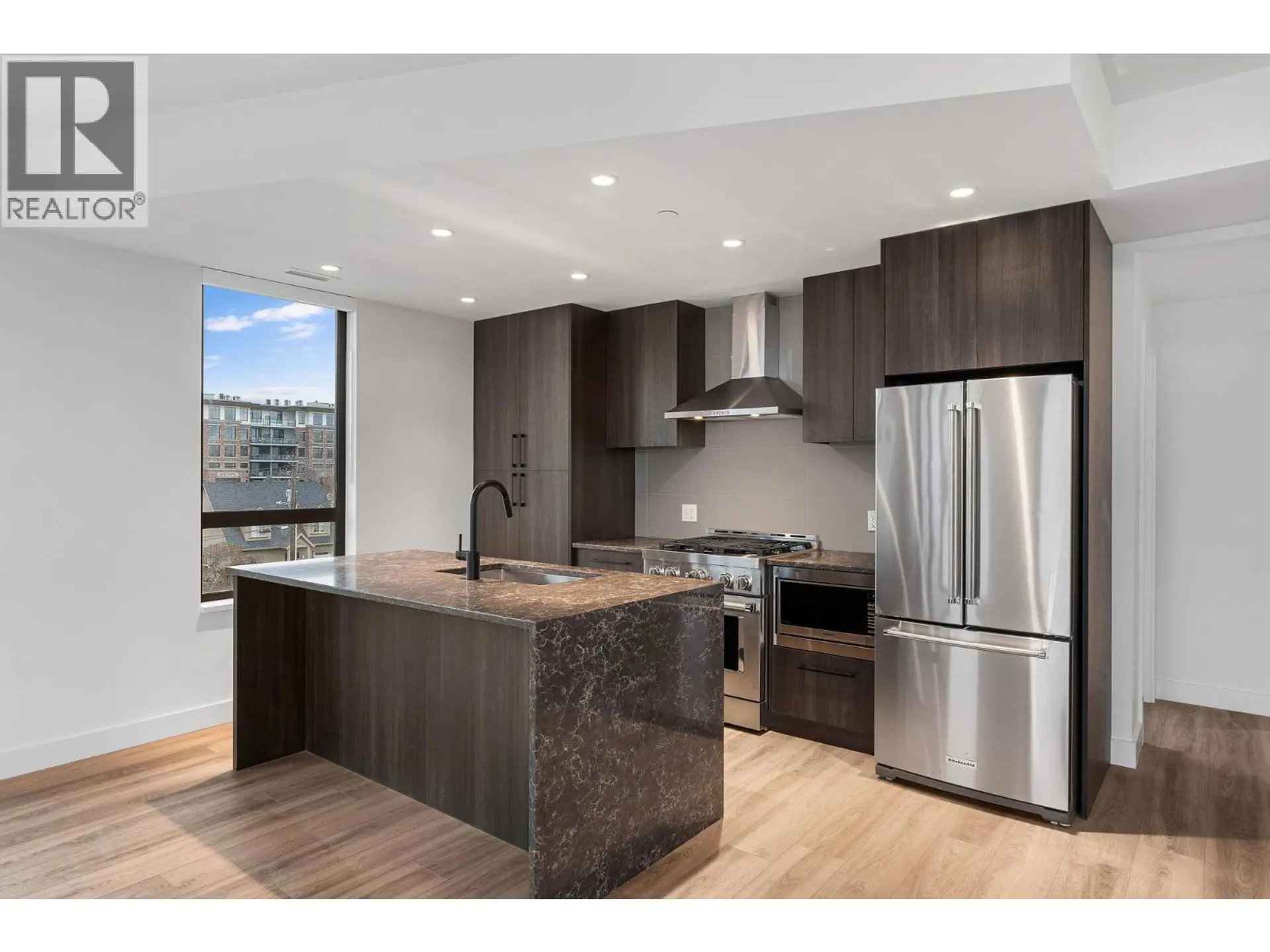 #317 3051 Abbott Street - Image 3