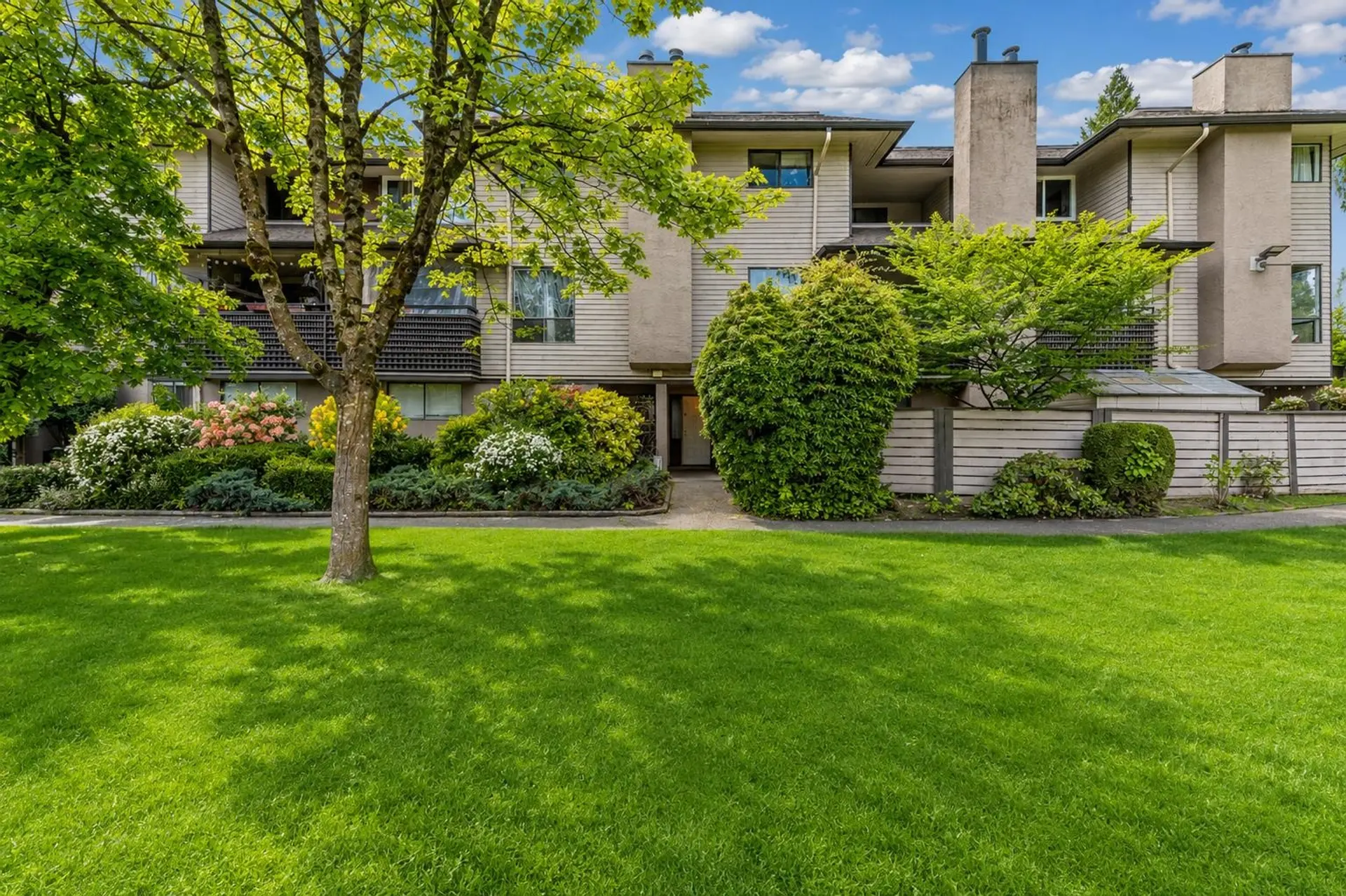 Property at 10582 Holly Park Lane, Surrey, BC