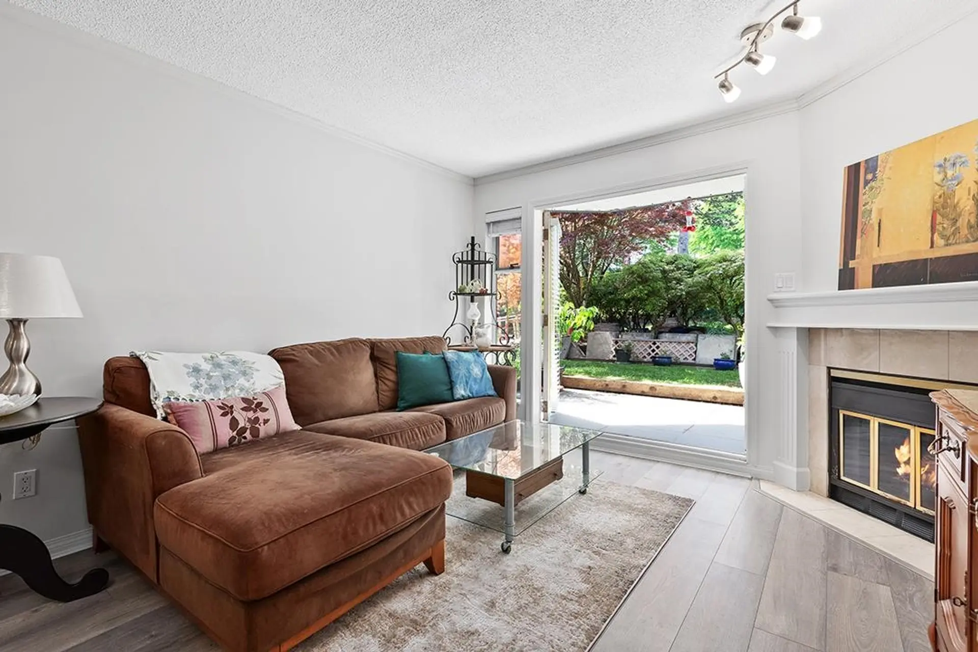 #102 74 Miner Street - Image 4