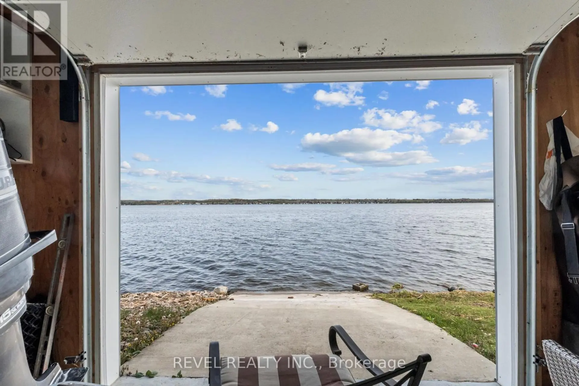 151 BEEHIVE DRIVE - Image 17