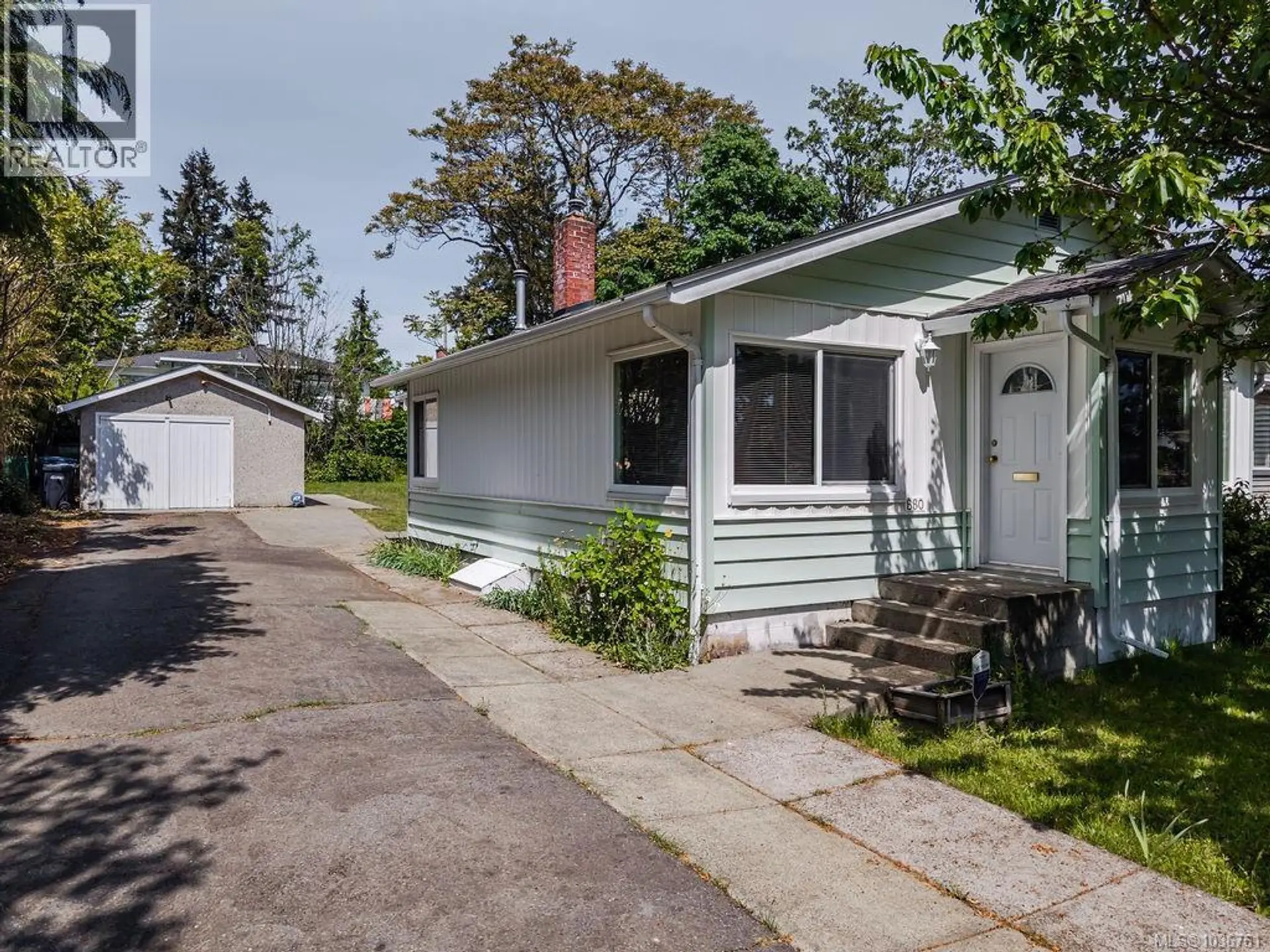 Property at 880 Eberts St, Nanaimo, BC