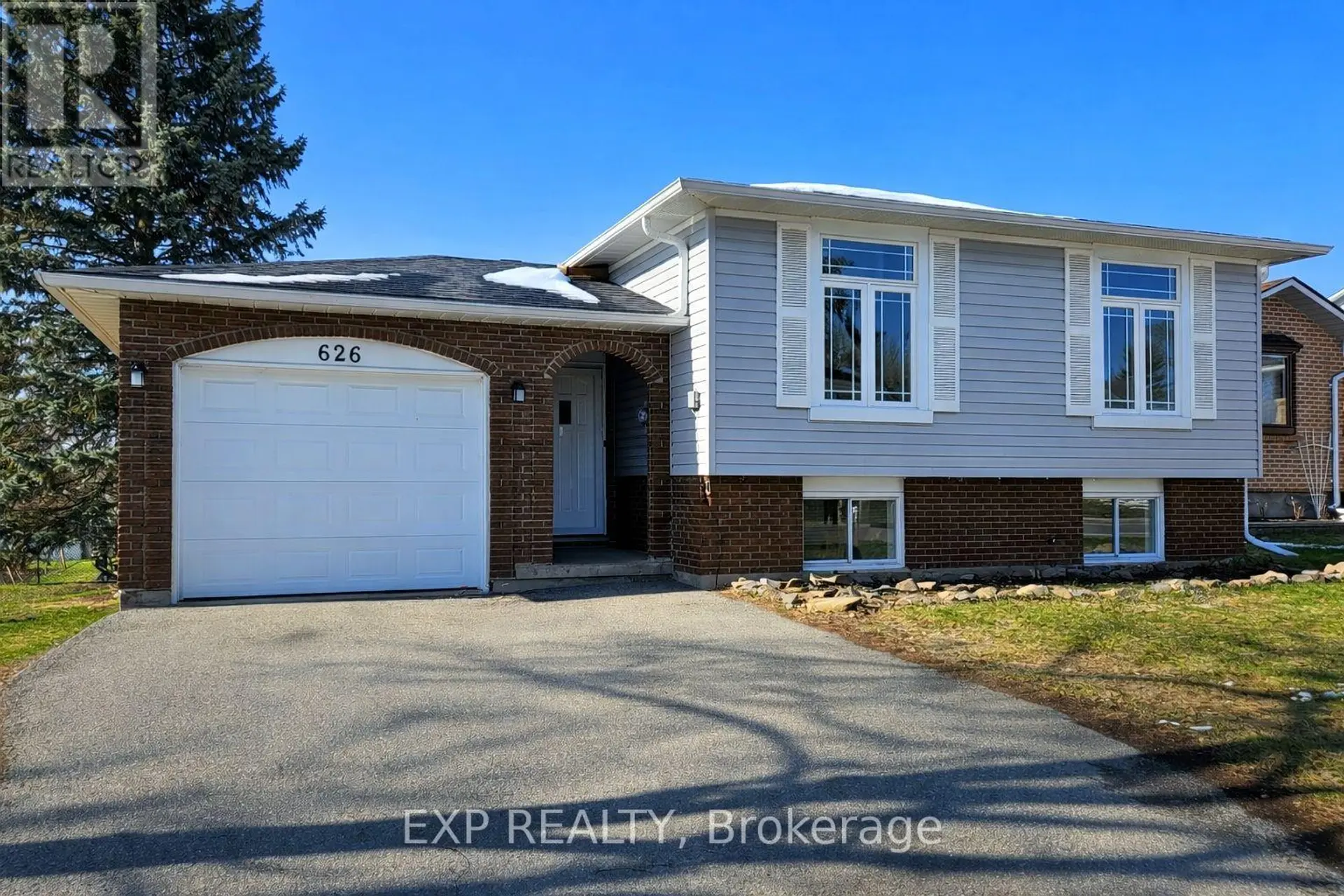 626 LAURIER BOULEVARD - Image 1