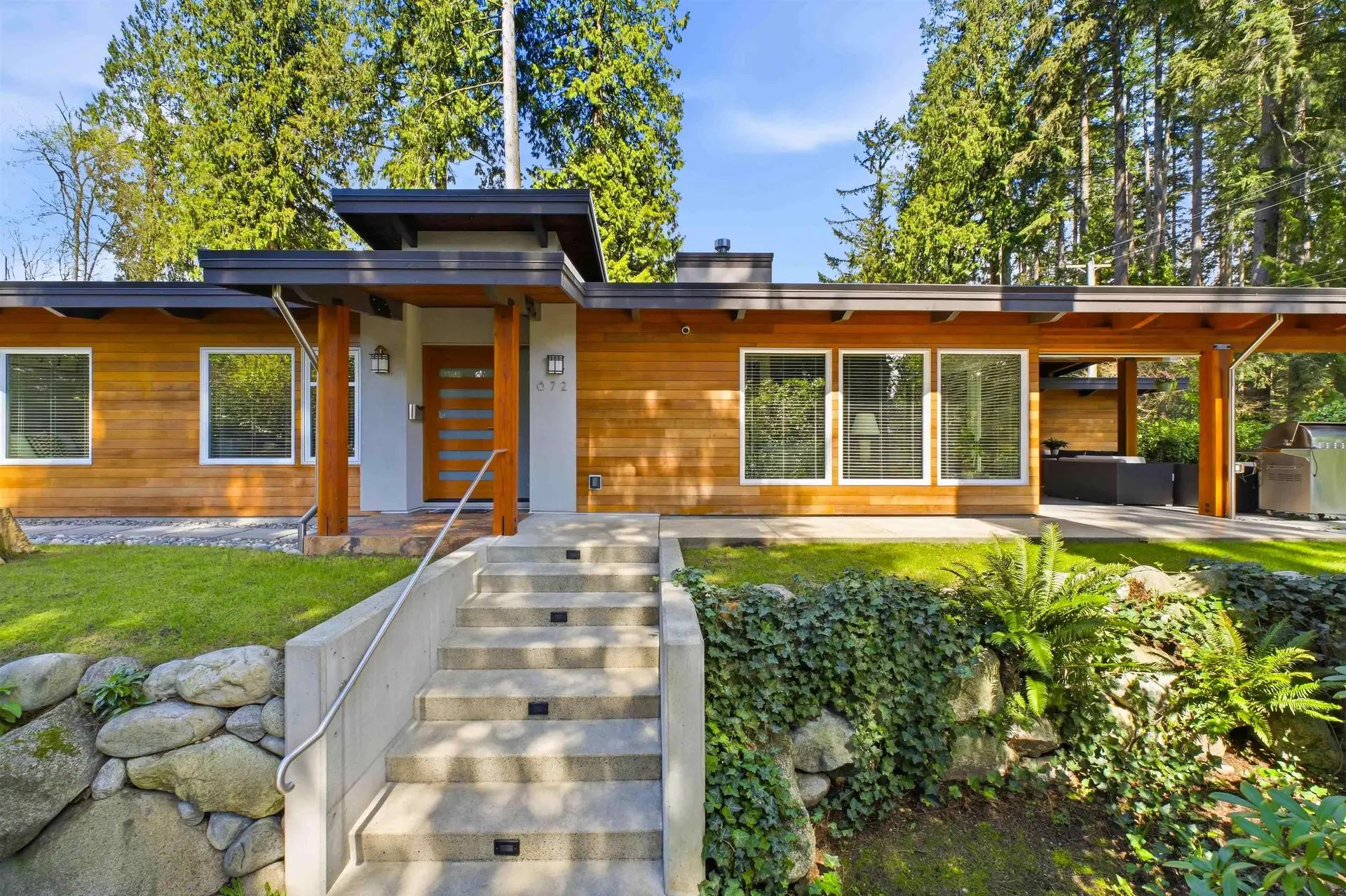 Property at 672 E St James Road, North Vancouver, BC