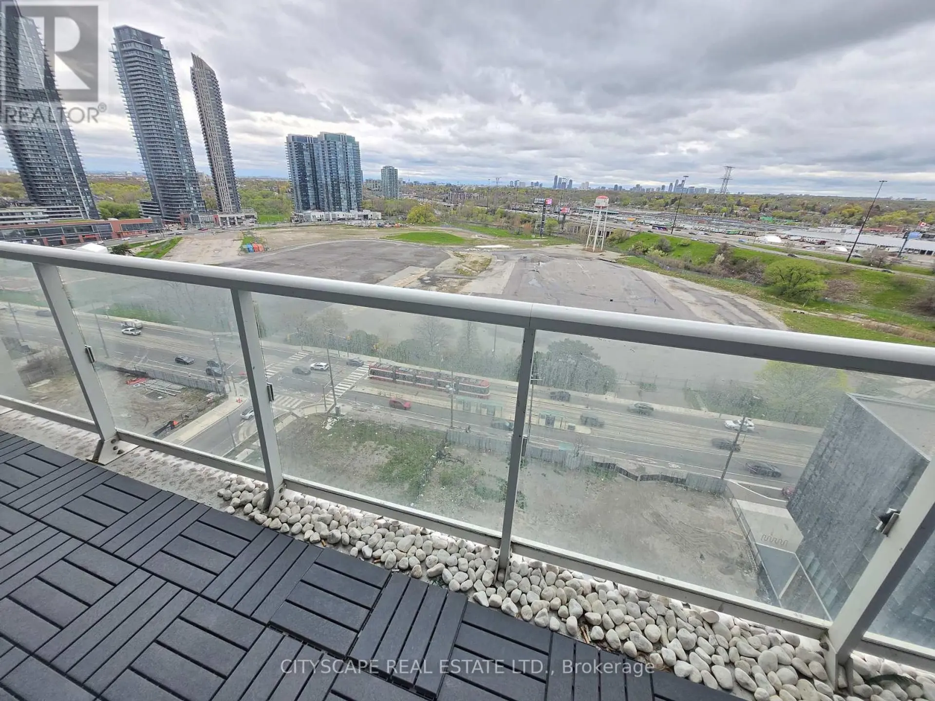#1508 56 ANNIE CRAIG DRIVE - Image 12