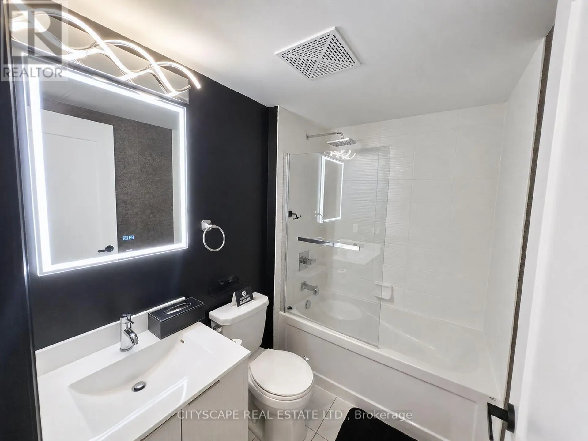 #1508 56 ANNIE CRAIG DRIVE - Image 14