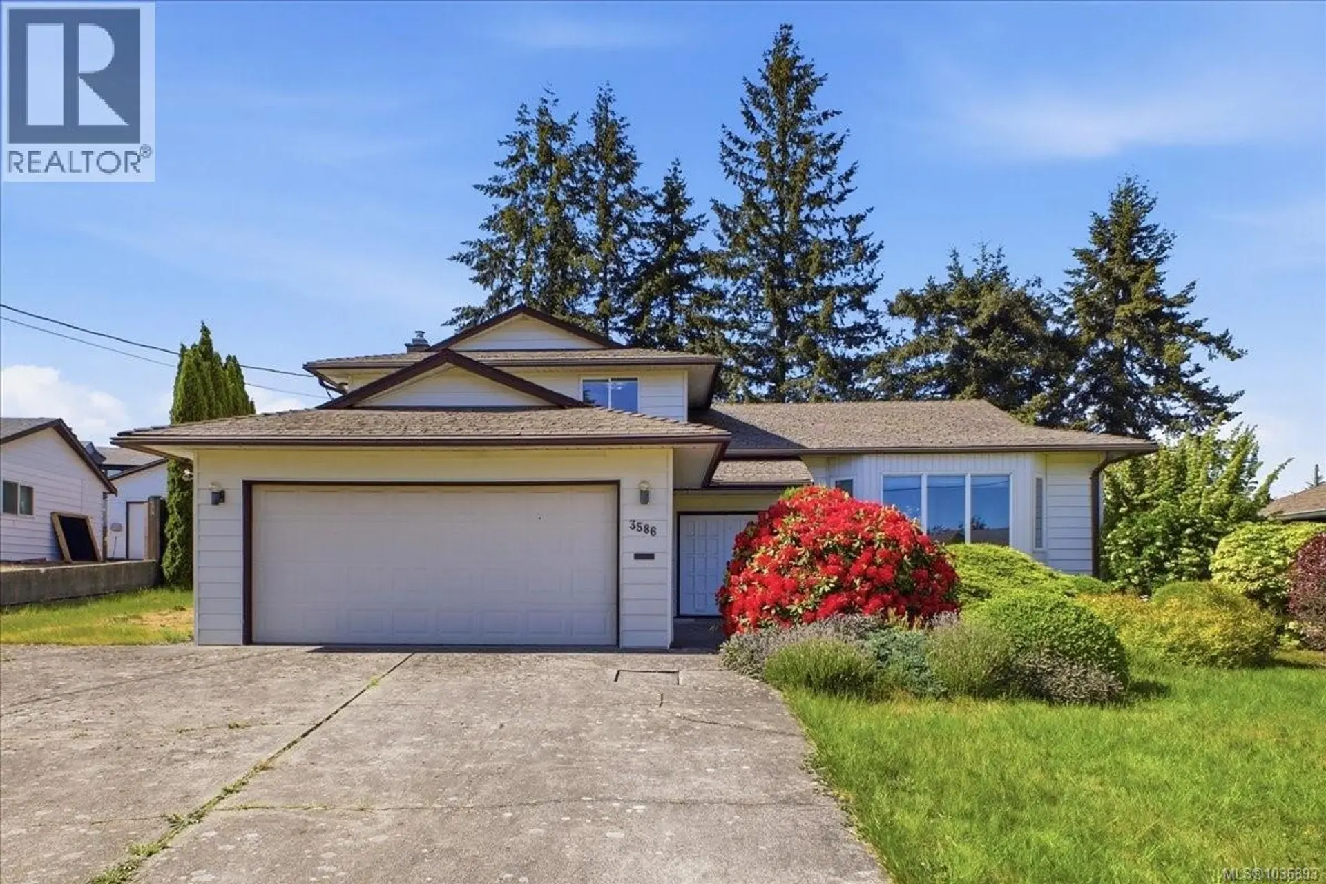 Property at 3586 Country Club Dr, Nanaimo, BC