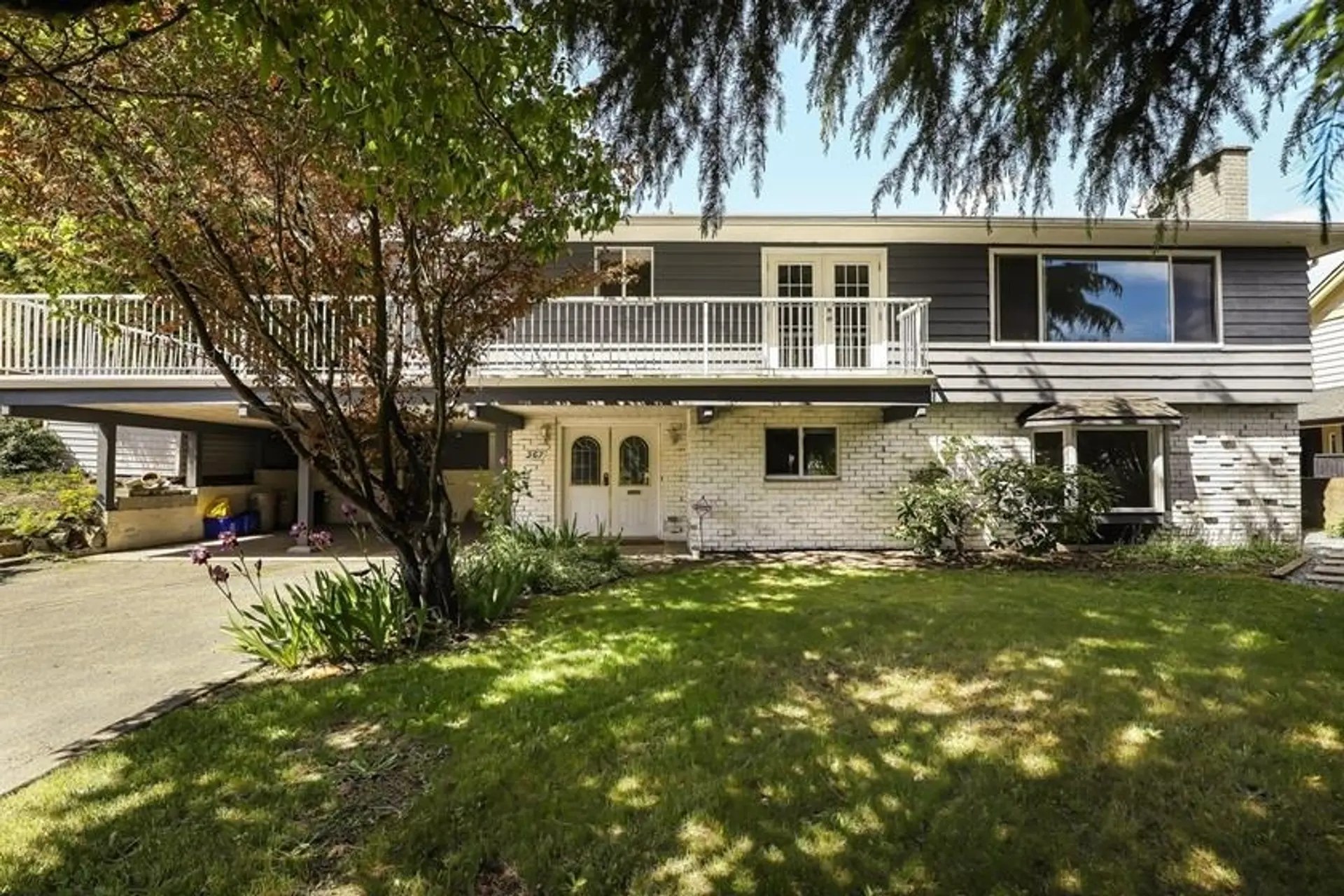Property at 367 55a Street, Delta, BC