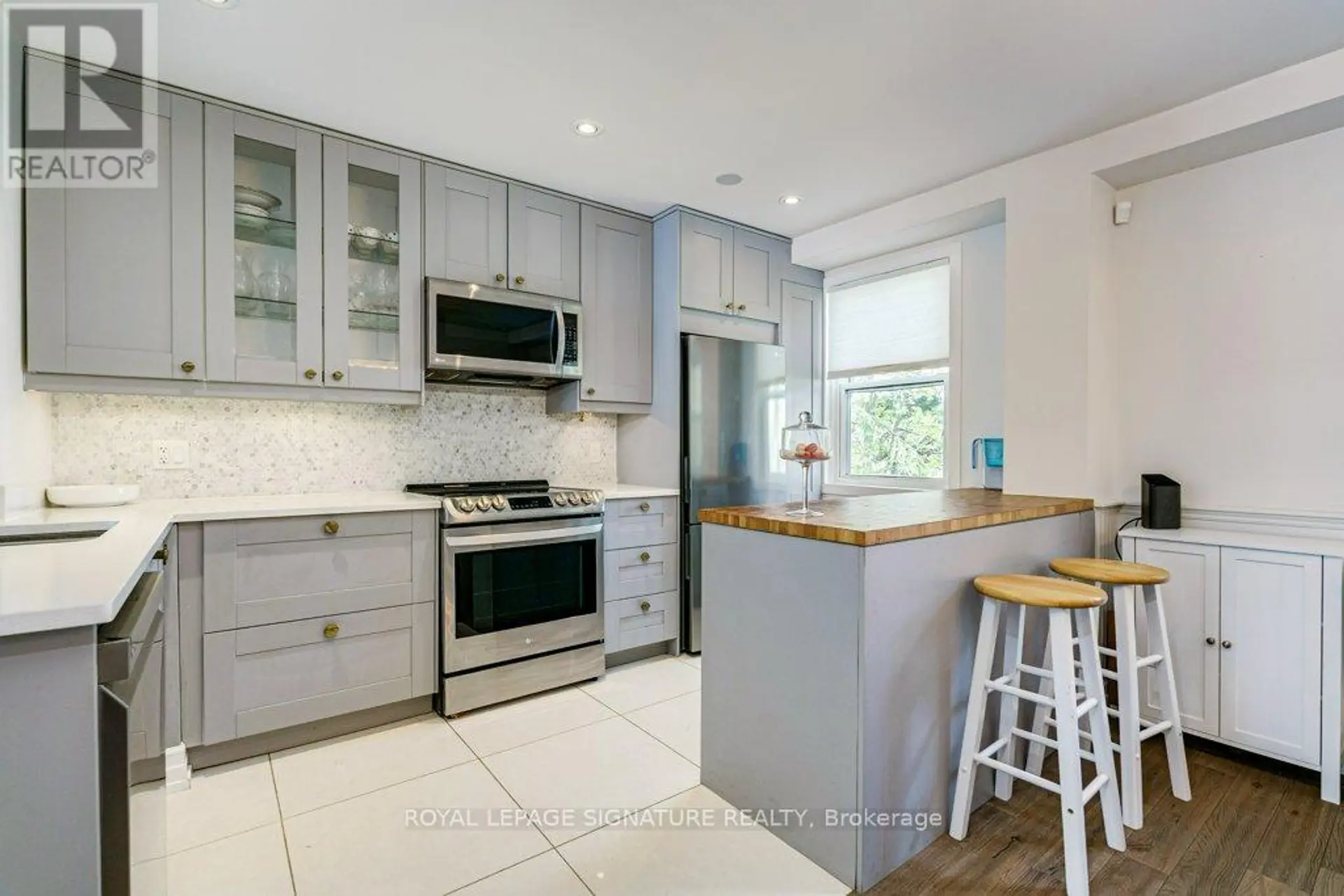 1836 JOHN STREET - Image 8