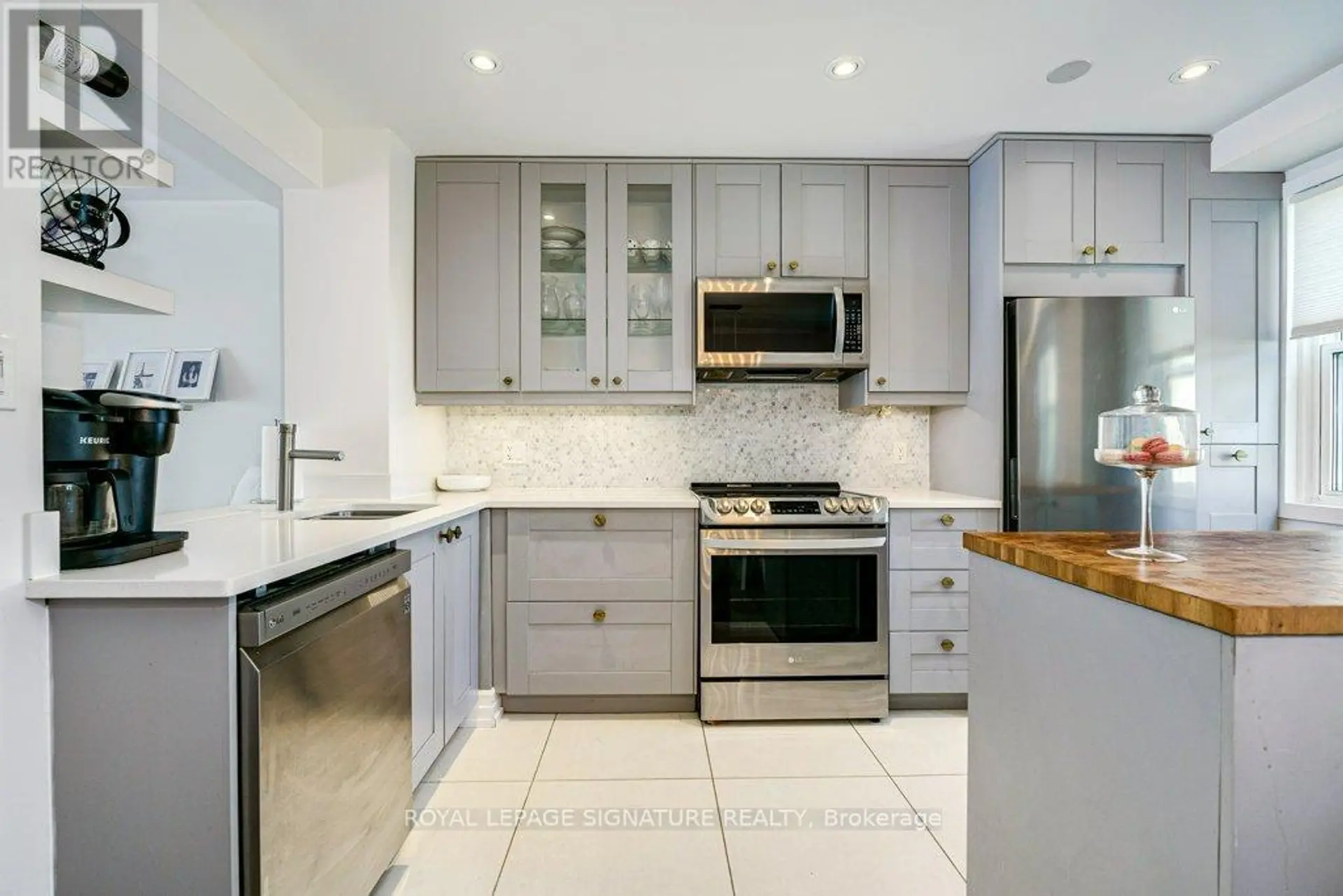 1836 JOHN STREET - Image 9