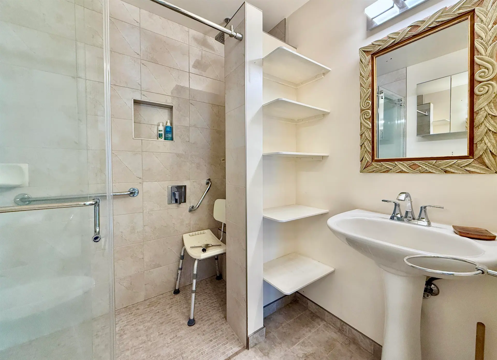 #3 699 Dougall Road - Image 13