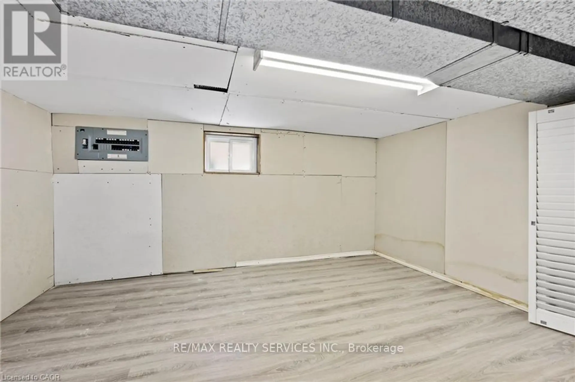 5292 BRIDGE STREET - Image 14
