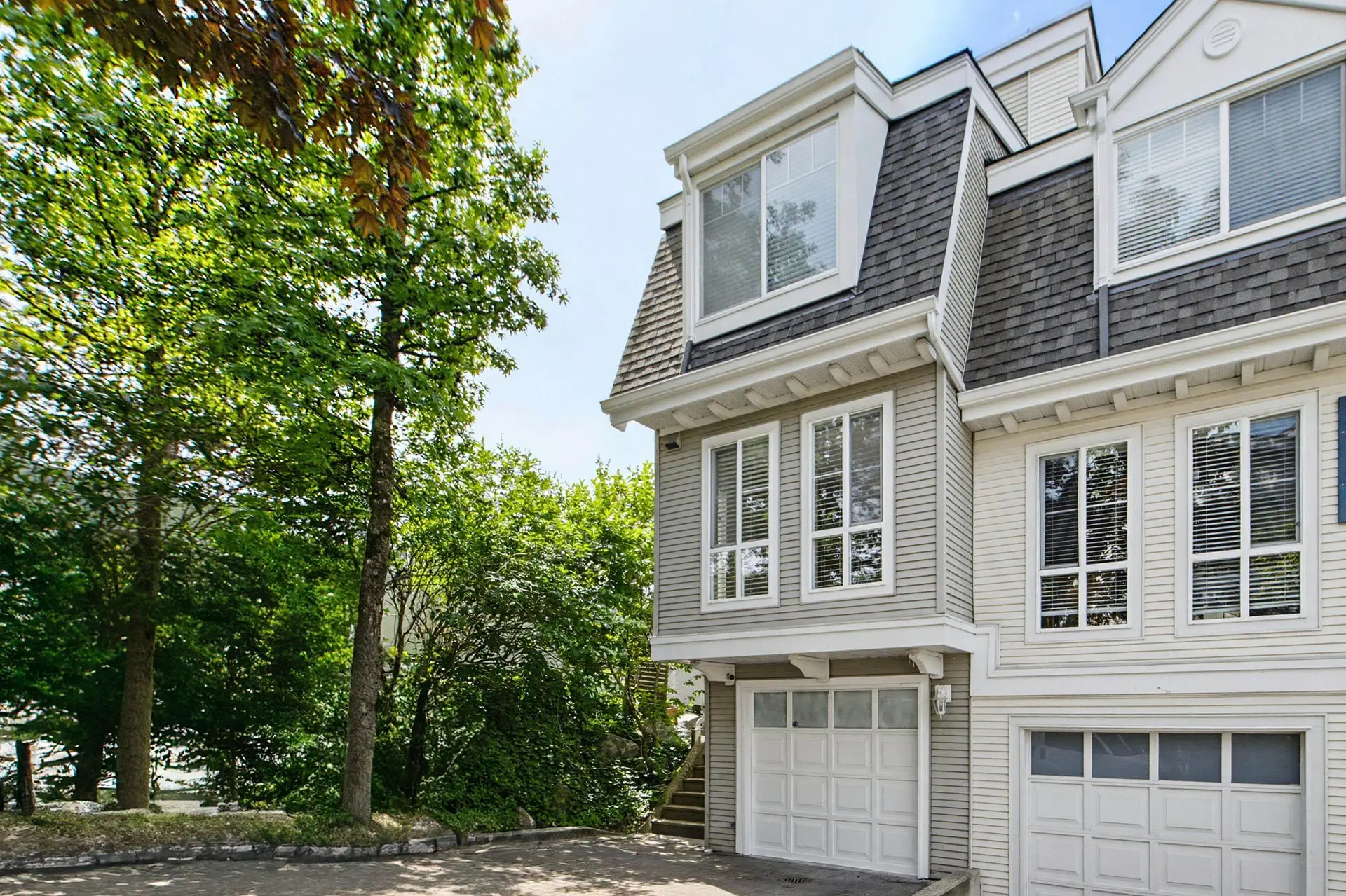 #20 8890 Walnut Grove Drive - Image 2