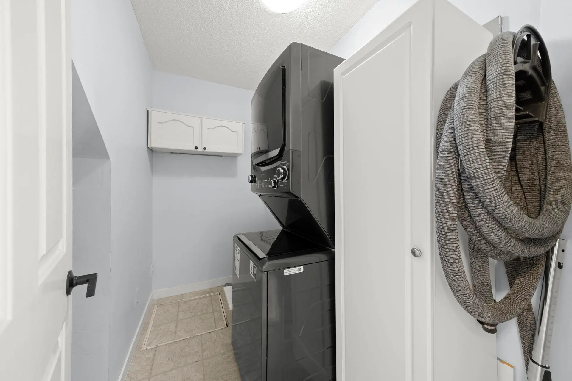 #18 9045 Walnut Grove Drive - Image 16