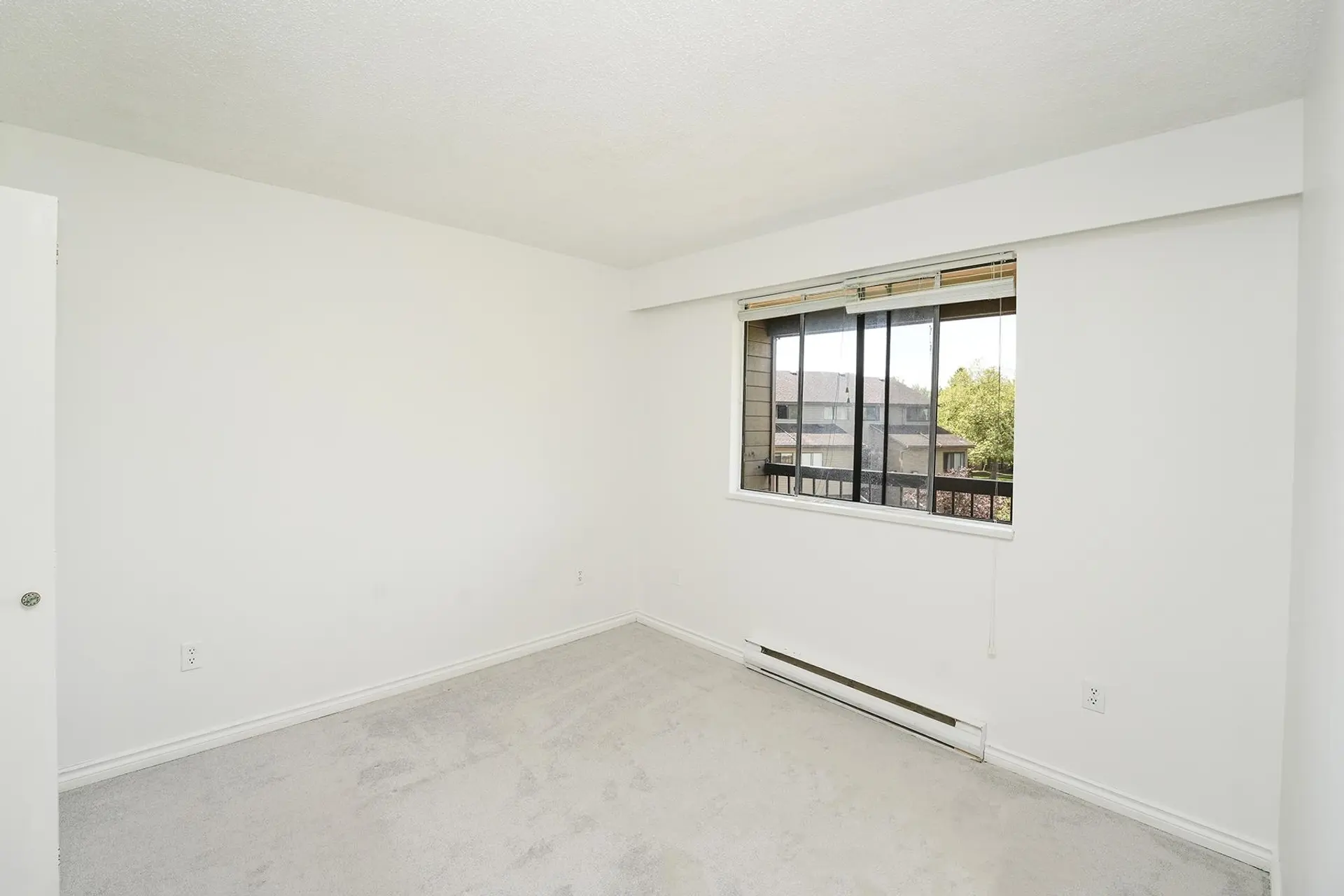 #413 8120 Colonial Drive - Image 6
