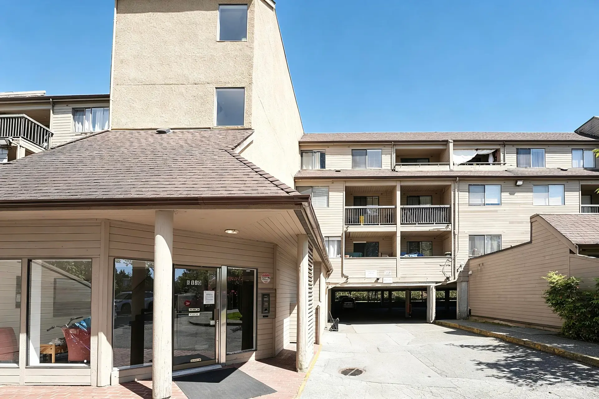 #413 8120 Colonial Drive - Image 15