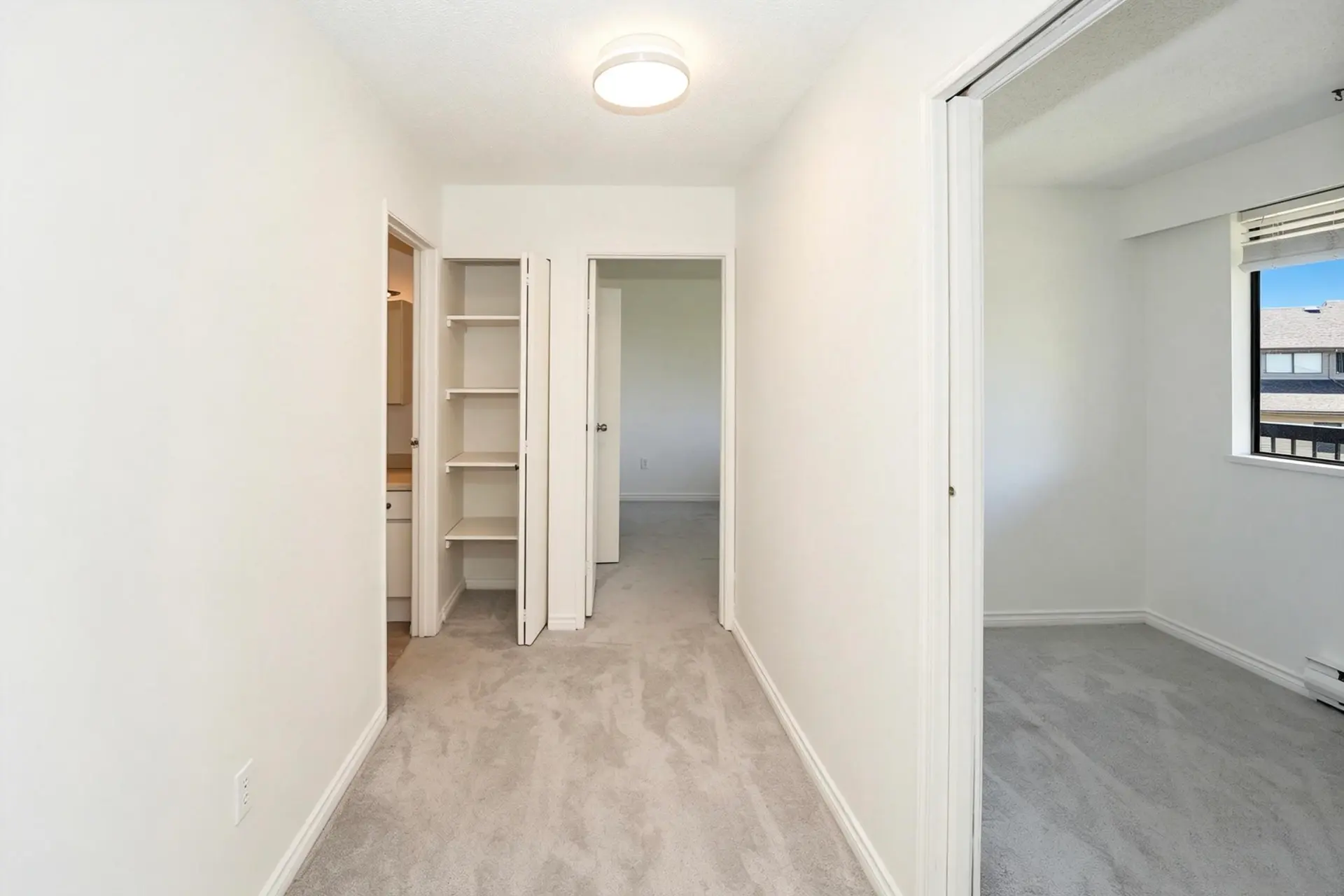 #413 8120 Colonial Drive - Image 4