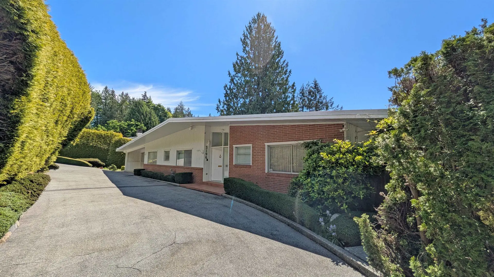 Property at 3196 Thompson Place, West Vancouver, BC