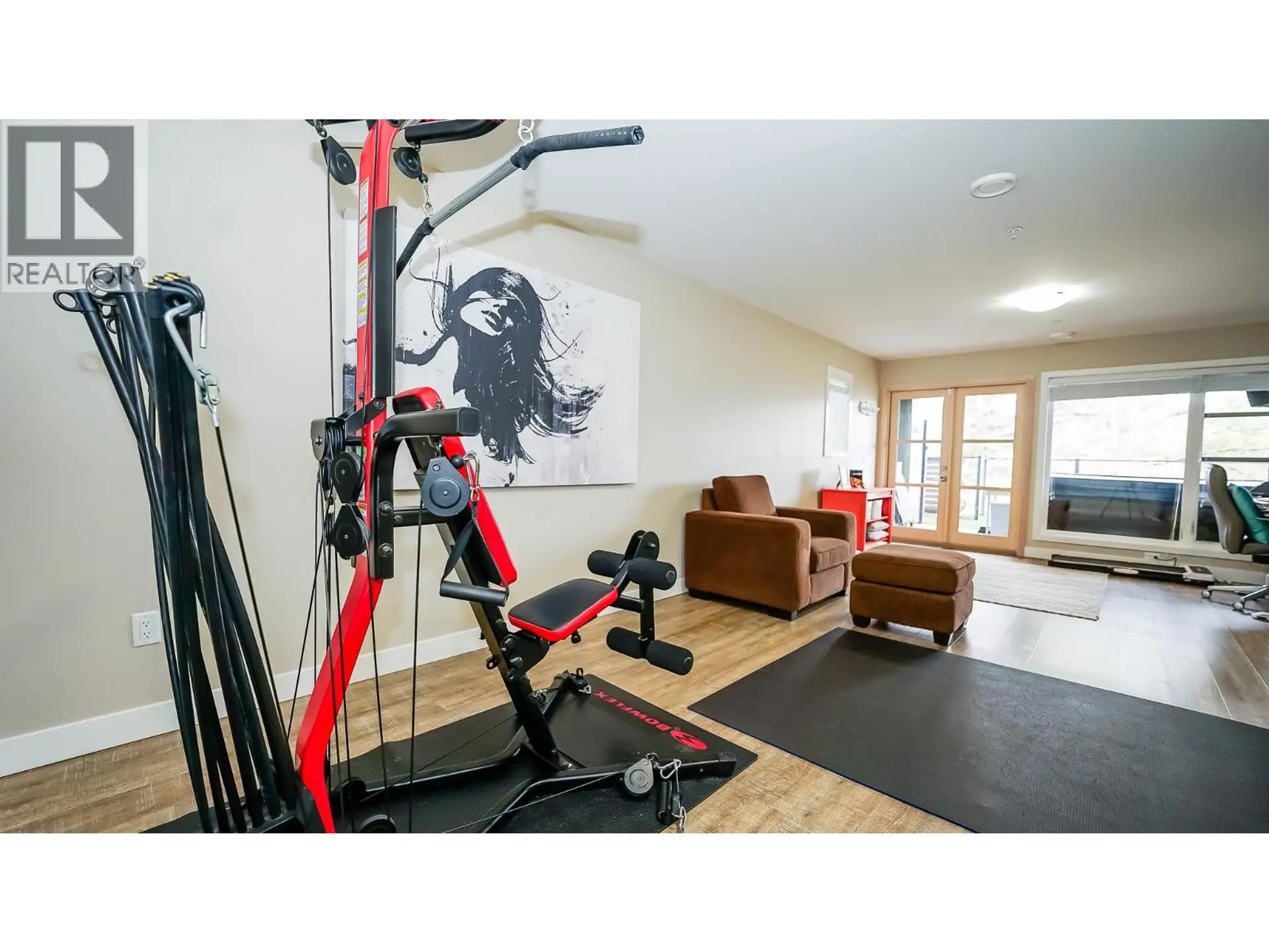 9671 Celeste Road - Image 16
