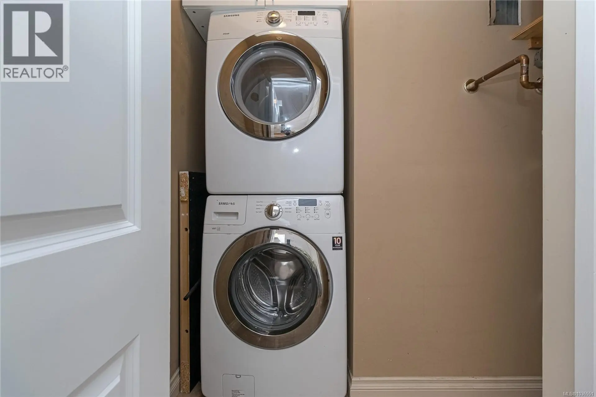#104 820 Short St - Image 12