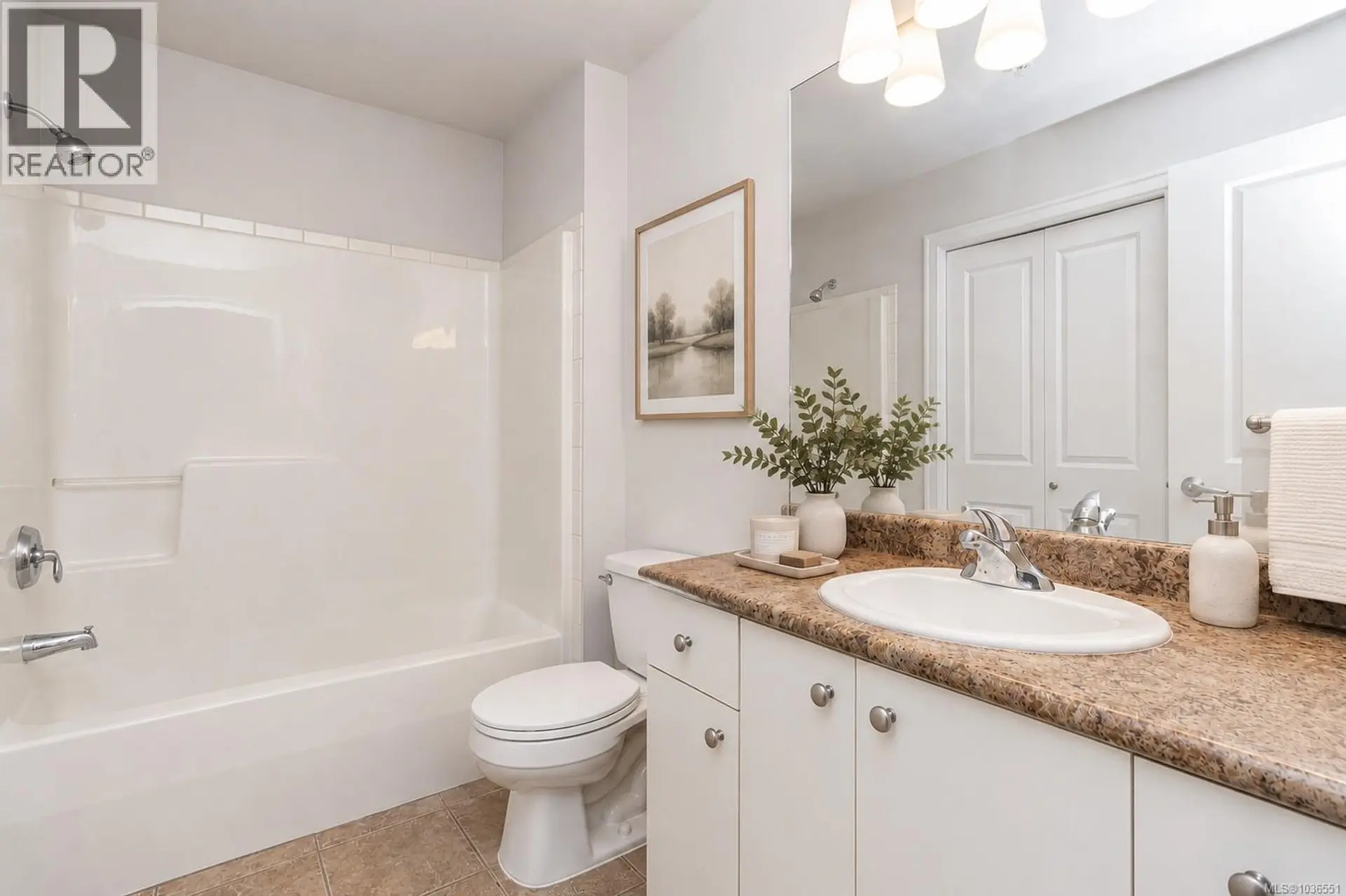 #104 820 Short St - Image 9