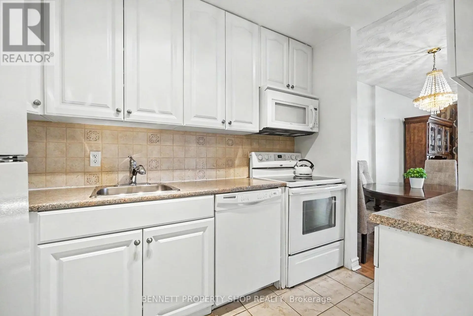 #410 2000 JASMINE CRESCENT - Image 6