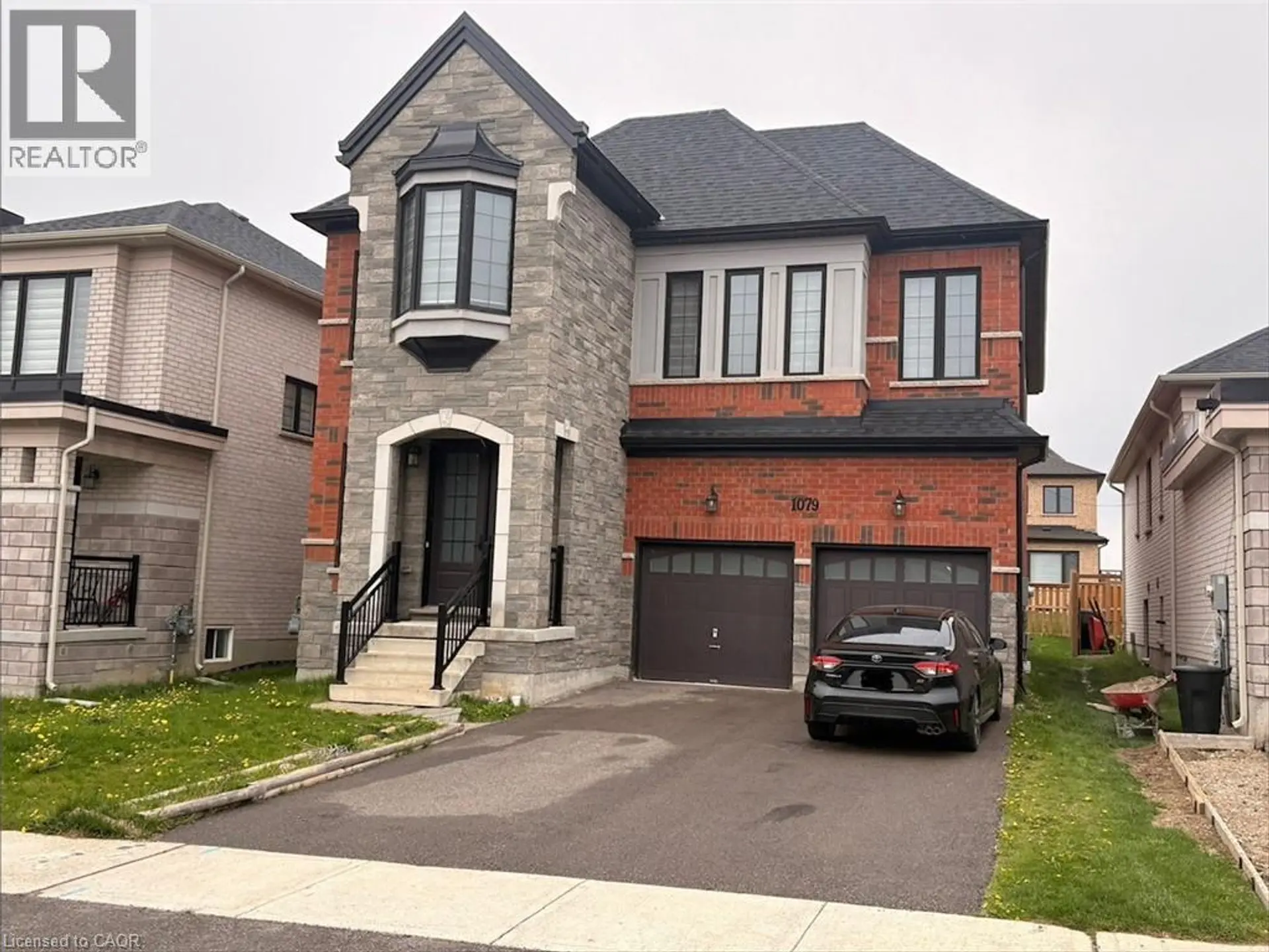 1079 EDINBURGH Drive - Image 1