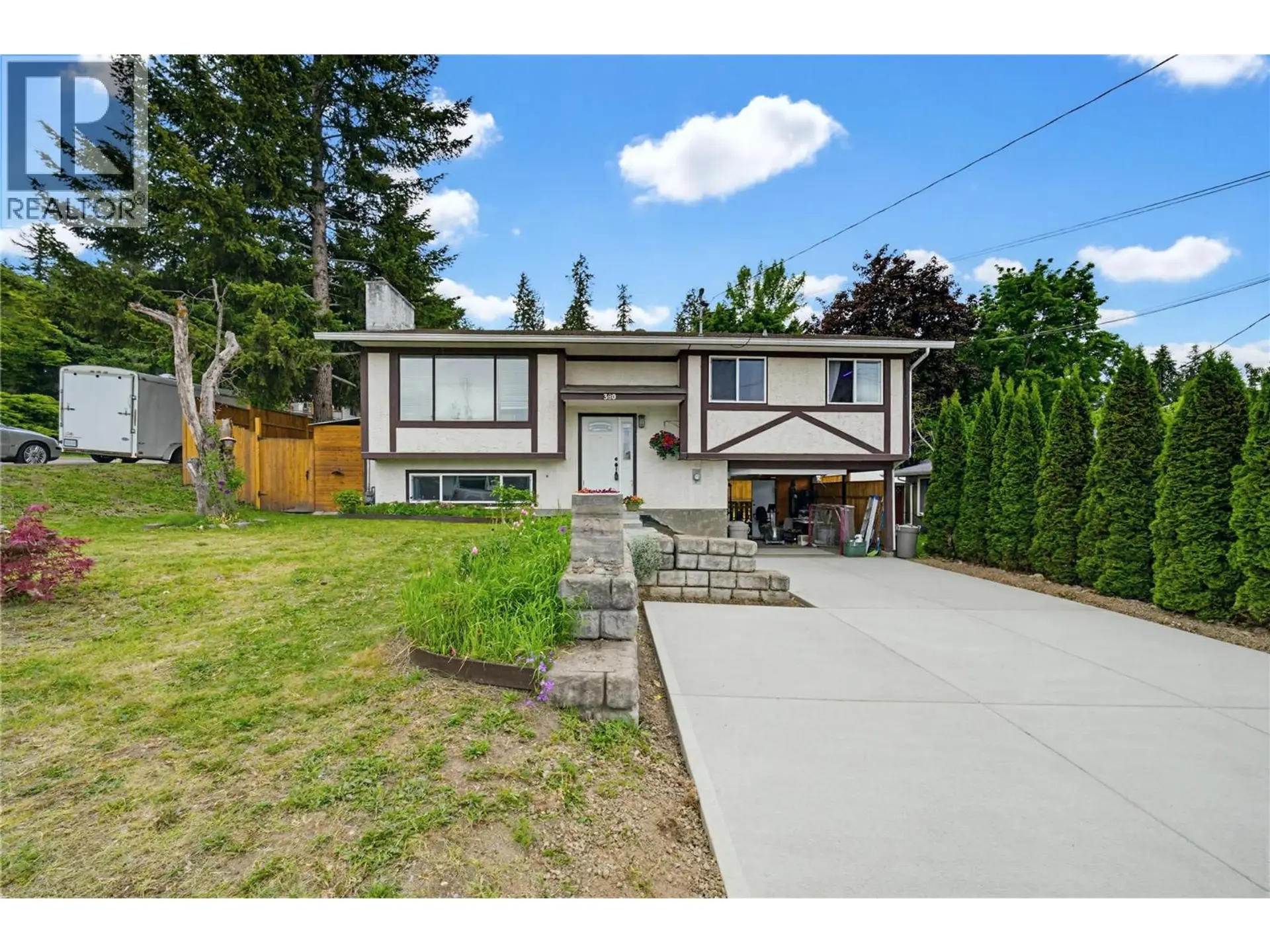 Property at 380 6 Avenue SE, Salmon Arm, BC