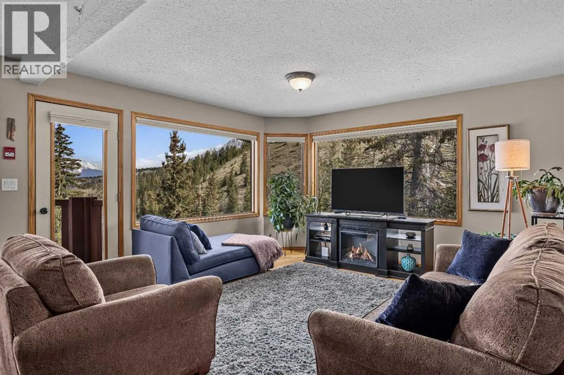 #12 9 Blackrock Crescent W - Image 3