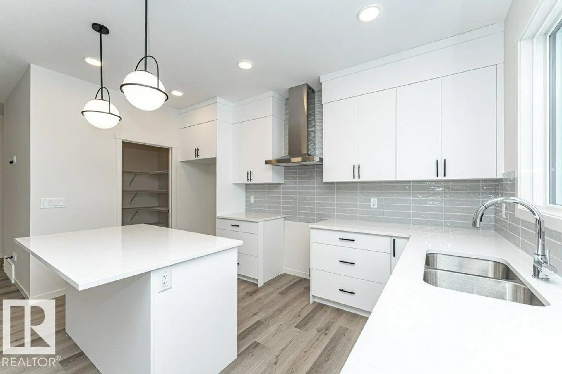 2308 160 ST SW - Image 2