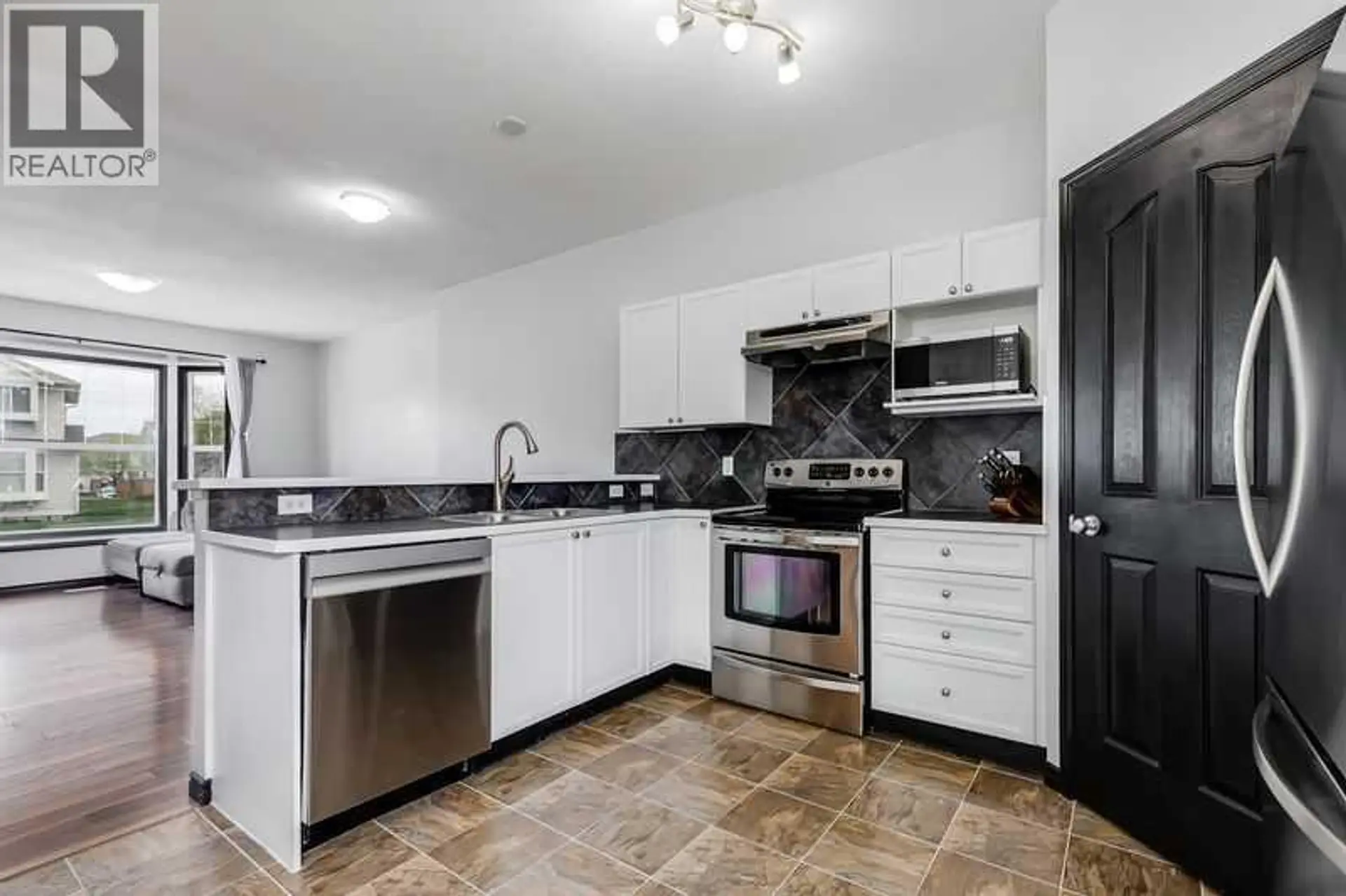 #1001 703 Luxstone Square SE - Image 8